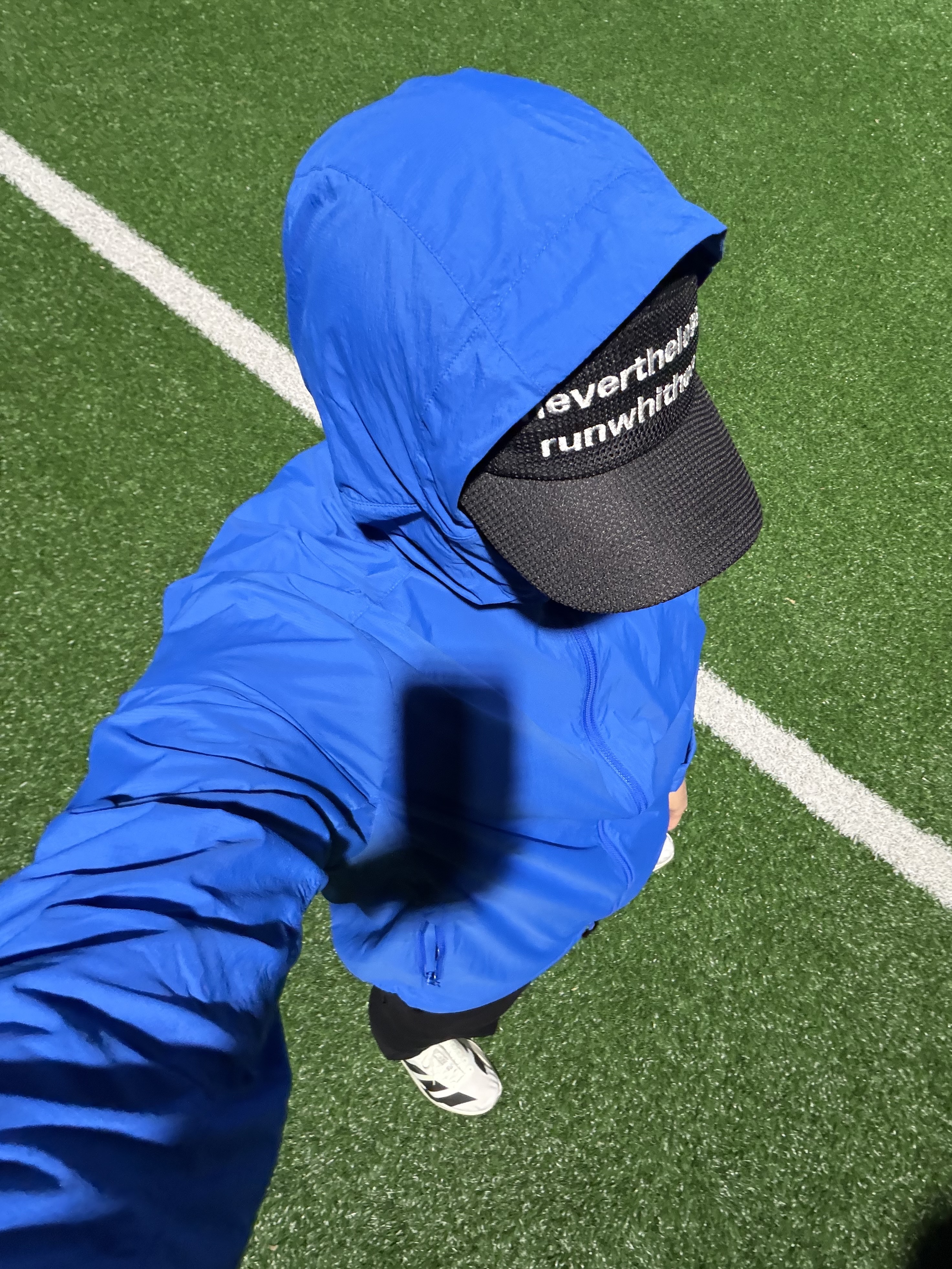 [KREAM 단독] runwhither Mesh Cap Black, Adidas Adizero Adios Pro 4 Cloud White Core Black 착용 스타일 - 2