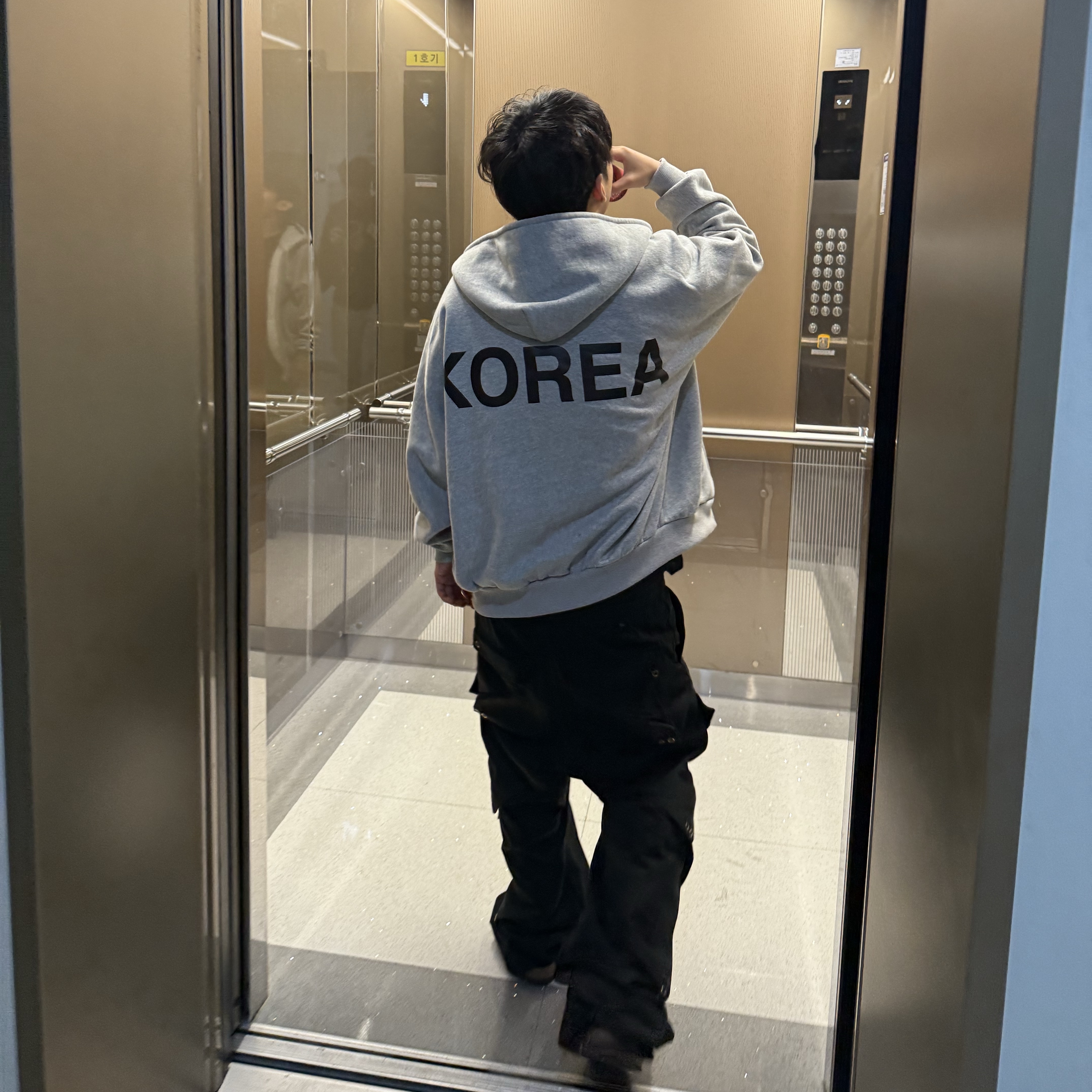 Yeezy HD-10 Grey - Korea Limited, Birkenstock Boston Suede Leather Taupe - Narrow 착용 스타일