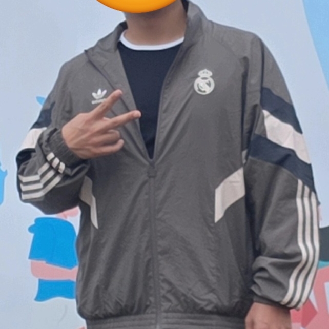 Adidas Real Madrid Originals Track Top Charcoal Grey - KR Sizing 착용 스타일