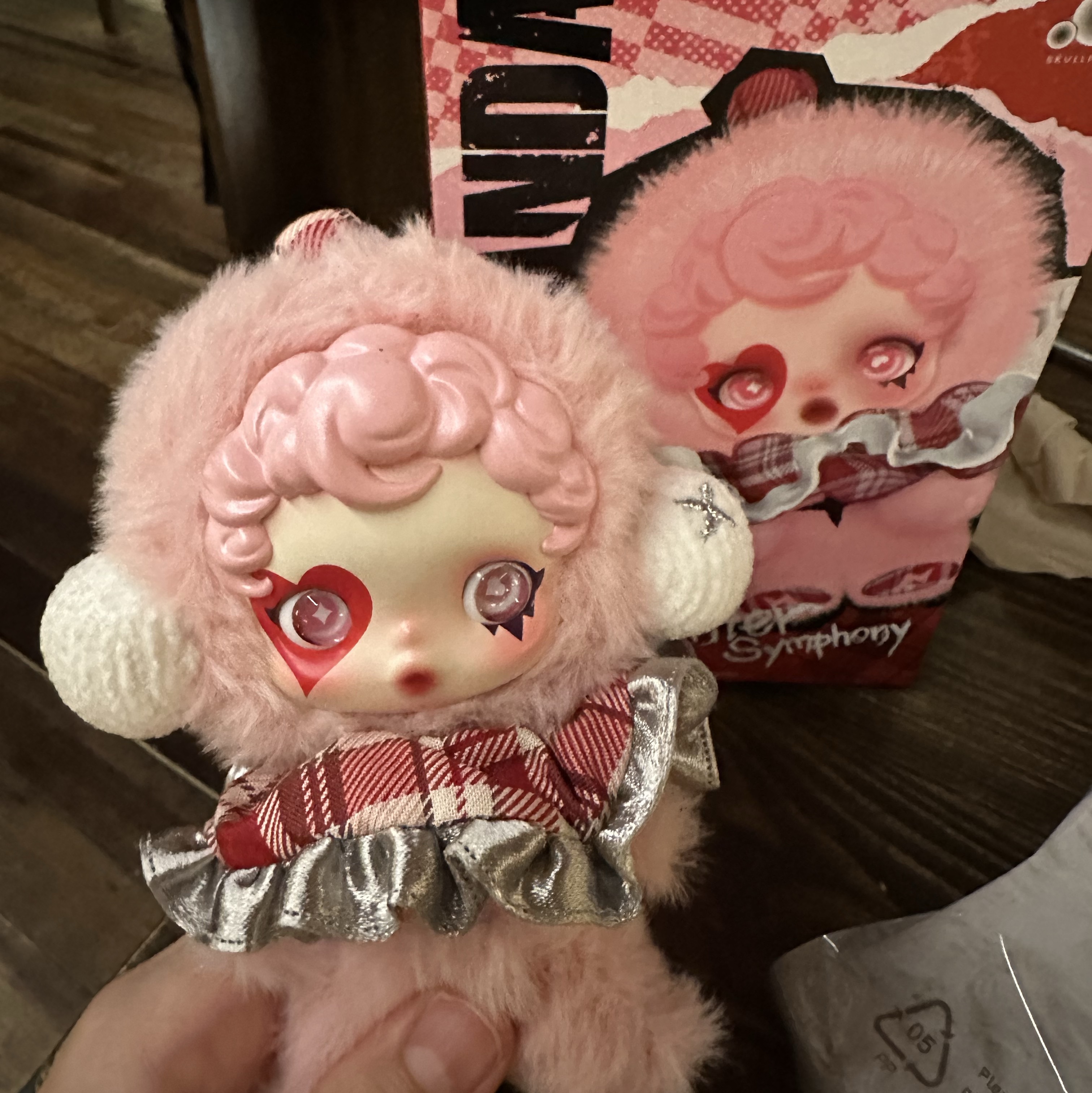 Pop Mart Skullpanda Winter Symphony Series Keyring Rhapsody (Opened Case), Pop Mart Skullpanda Winter Symphony Series Keyring Sealed Case (1 Blind Box) 착용 스타일 - 1