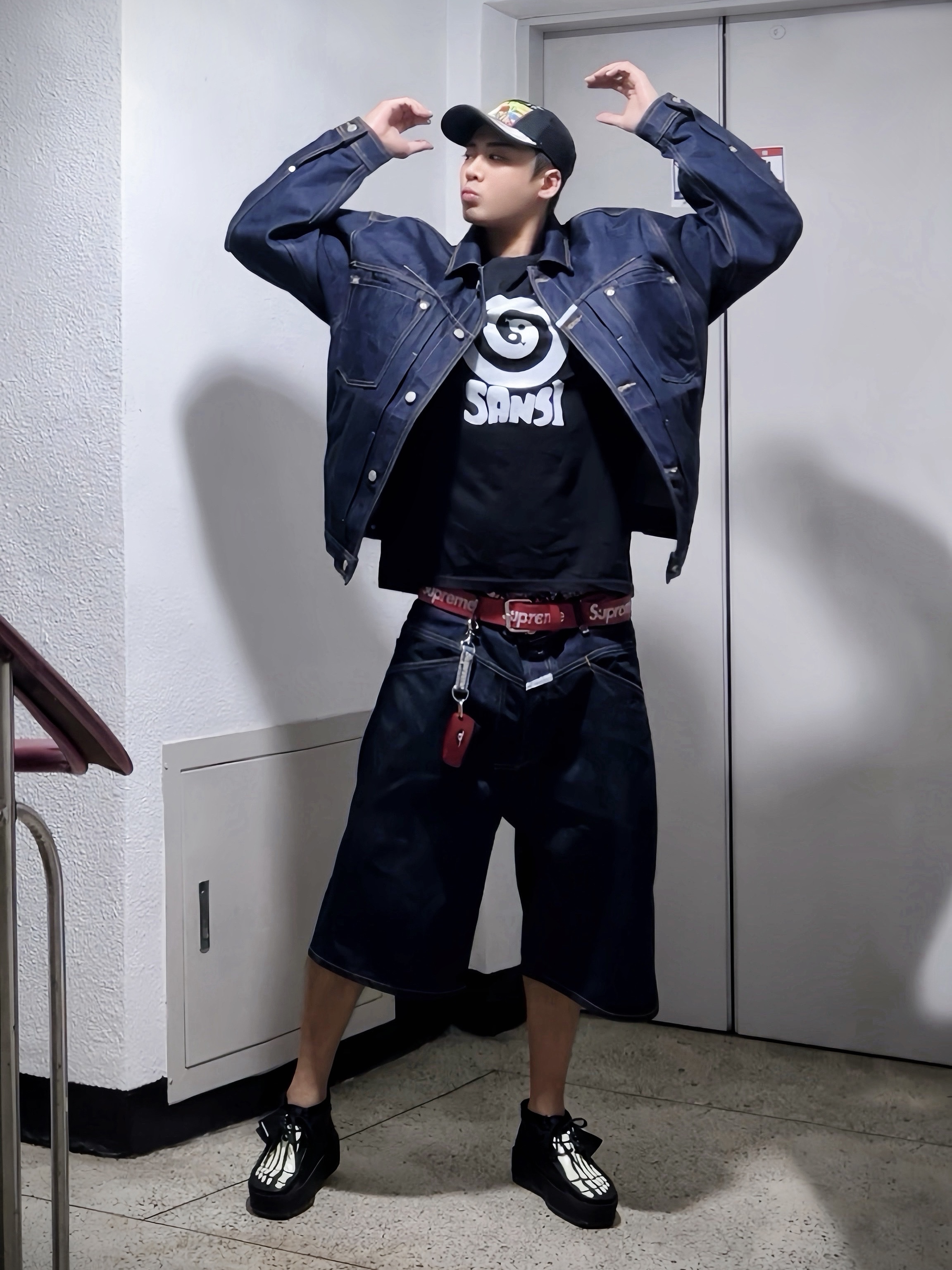 Supreme Reaper Mesh Back 6-Panel Black - 25SS, SANSI Yin Yang Snake T-Shirts Black 착용 스타일