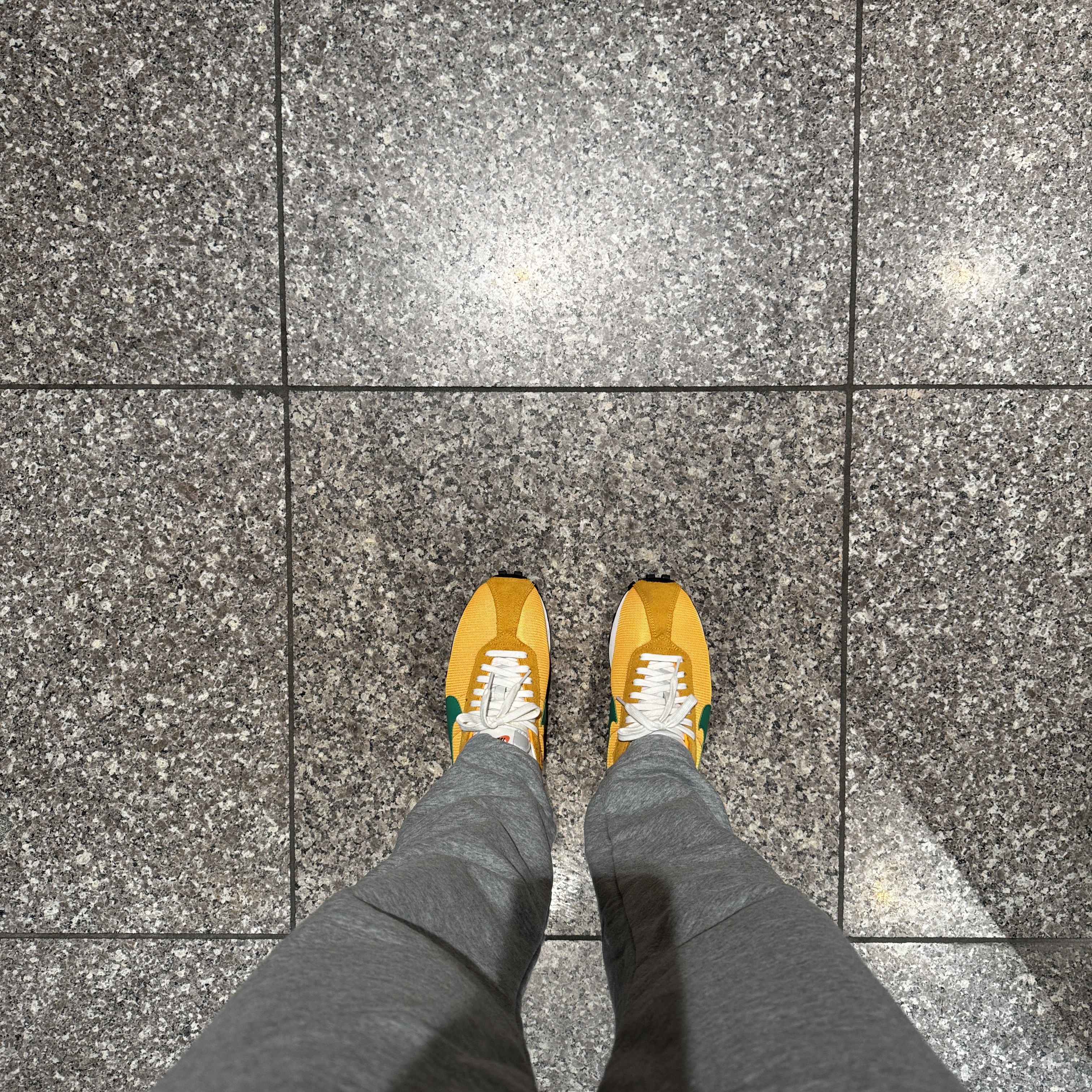 Nike LD-1000 Laser Orange Sundial, Nike ACG Sun Farer Jacket Khaki Summit White - Asia 착용 스타일 - 1