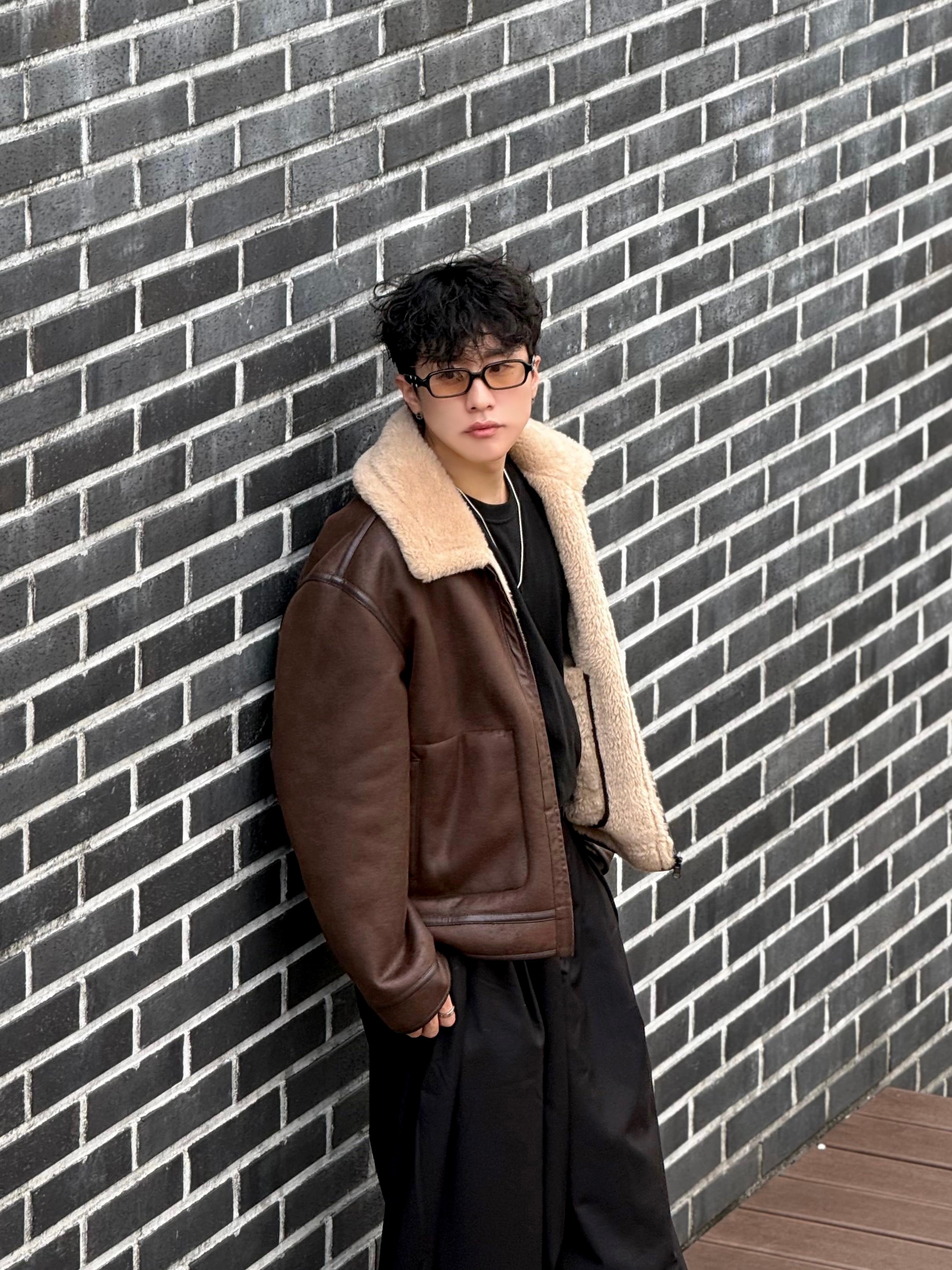 Gentle Monster x Maison Margiela MM210 Black Brown, Gucci Interlocking G Earrings In Silver Silver 착용 스타일 - 2