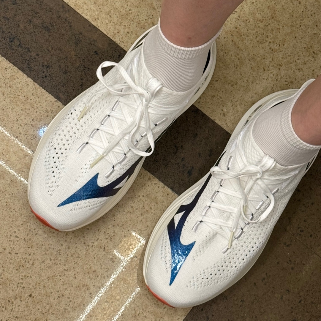 Mizuno Neo Vista 2 White Iris Bloom 착용 스타일