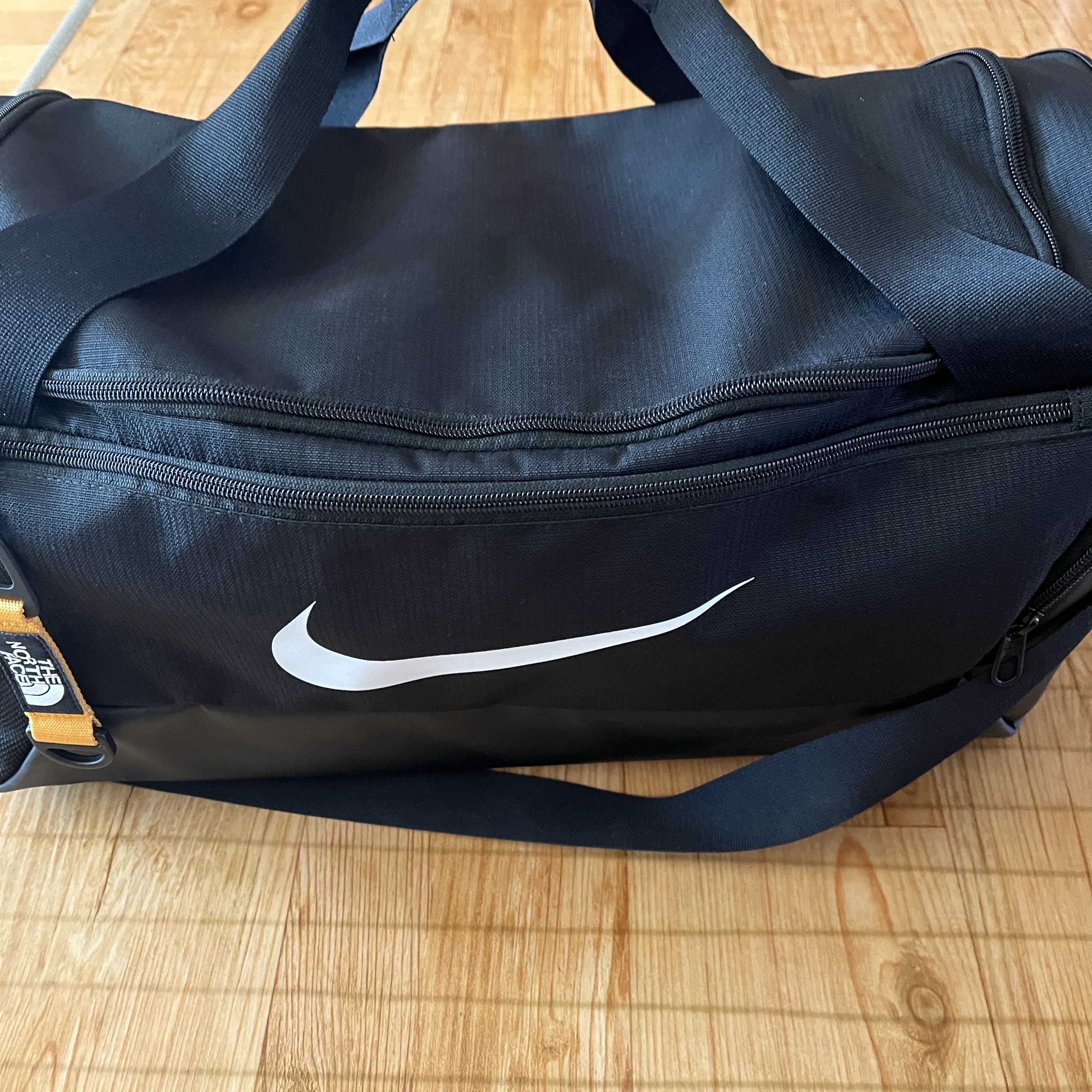 Nike Brasilia 9.5 Training Duffle Bag Small 41L Black 착용 스타일