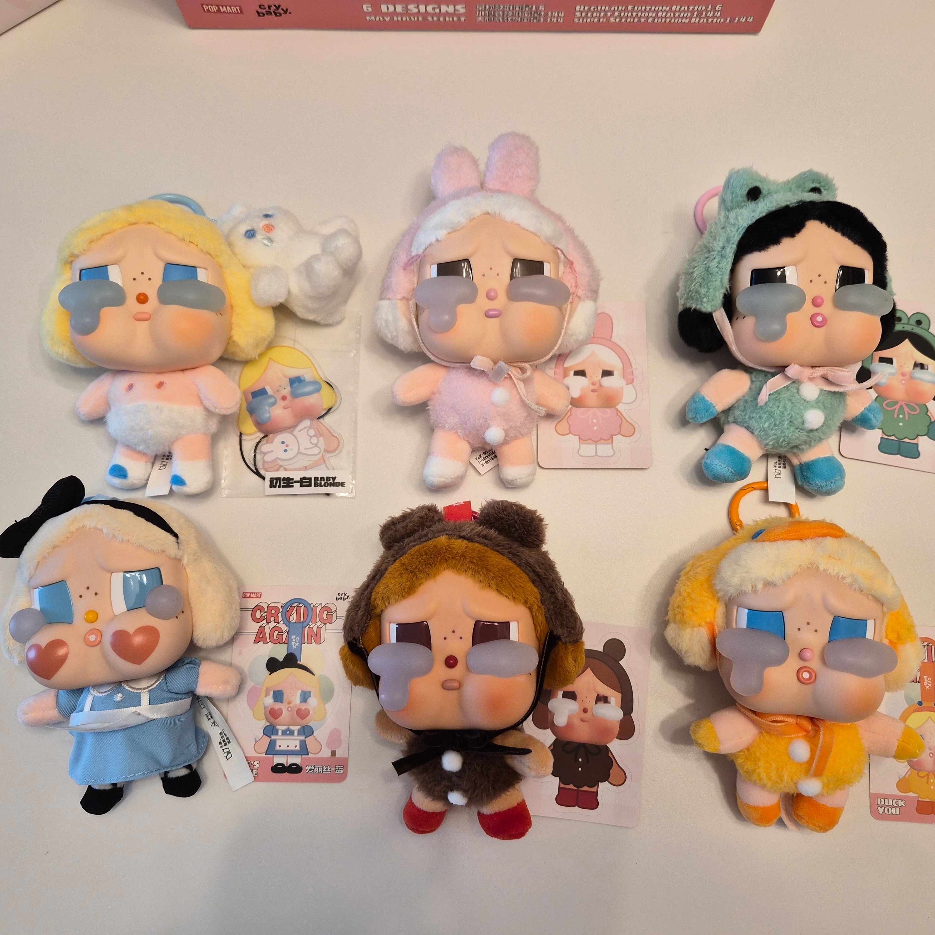 Pop Mart Crybaby Crying Again Series Plush Keyring Sealed Case (6 Blind Boxes) 착용 스타일