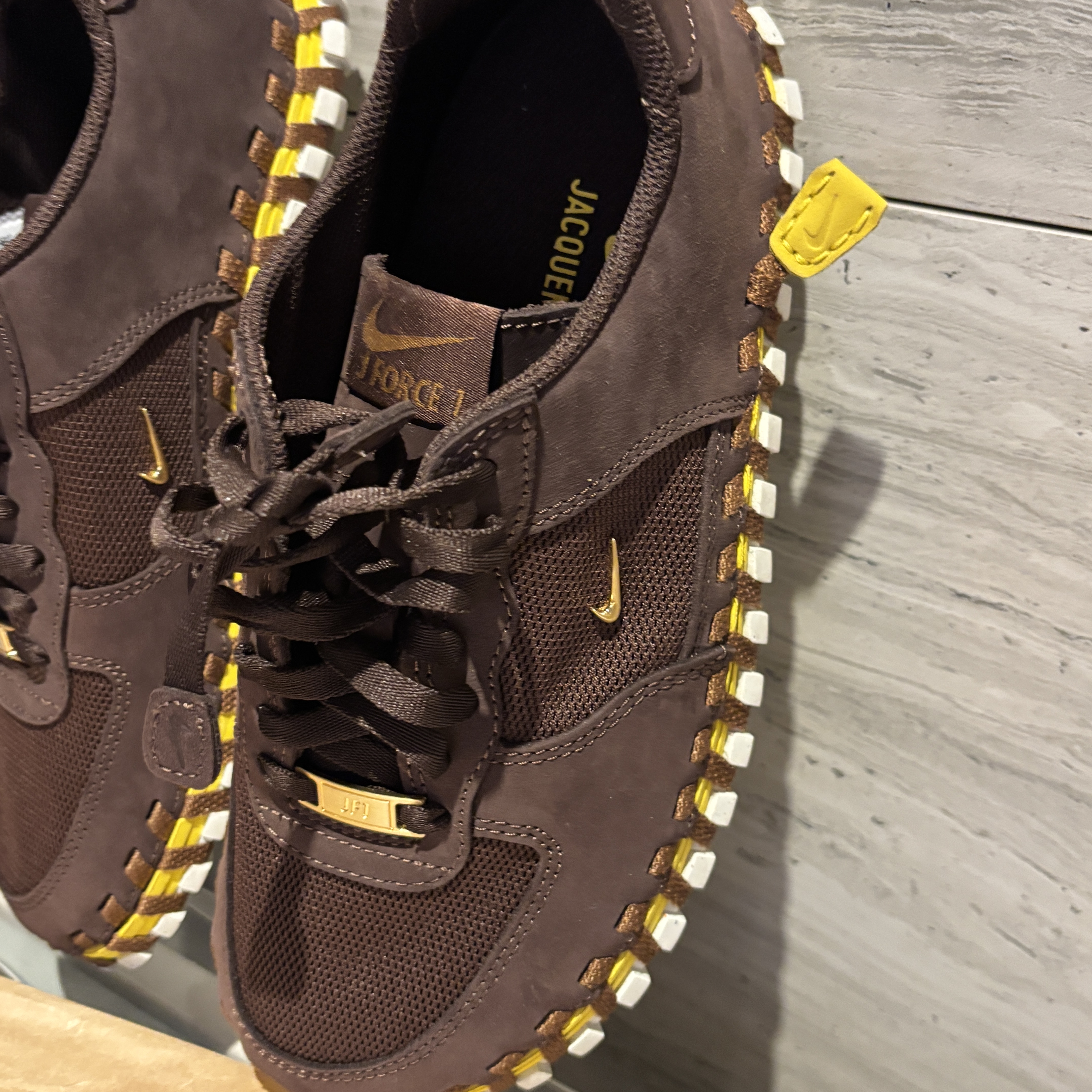 Nike x Jacquemus J Force 1 Low LX SP Earth 착용 스타일 - 4