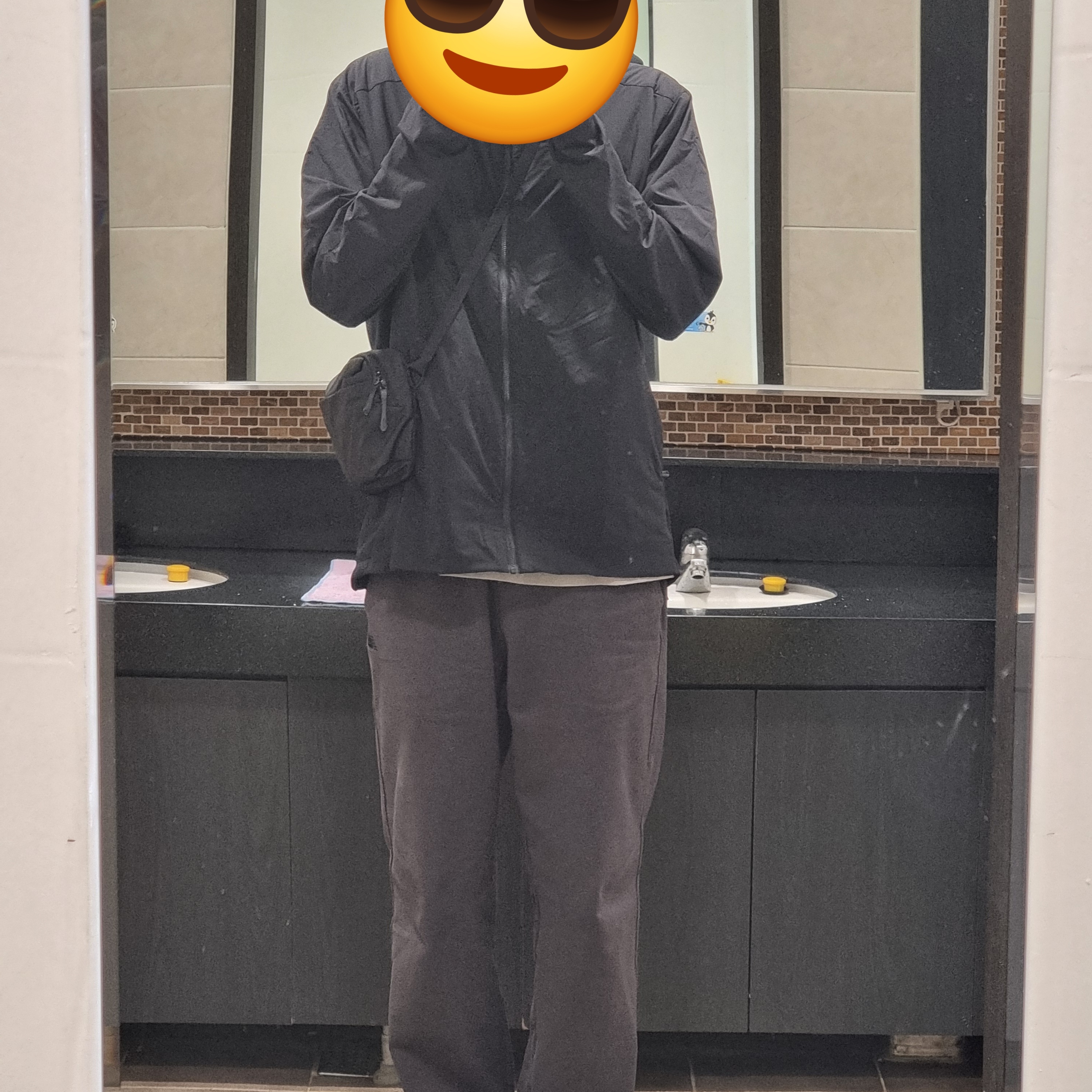 Arc'teryx Atom SL Hoody Black 착용 스타일