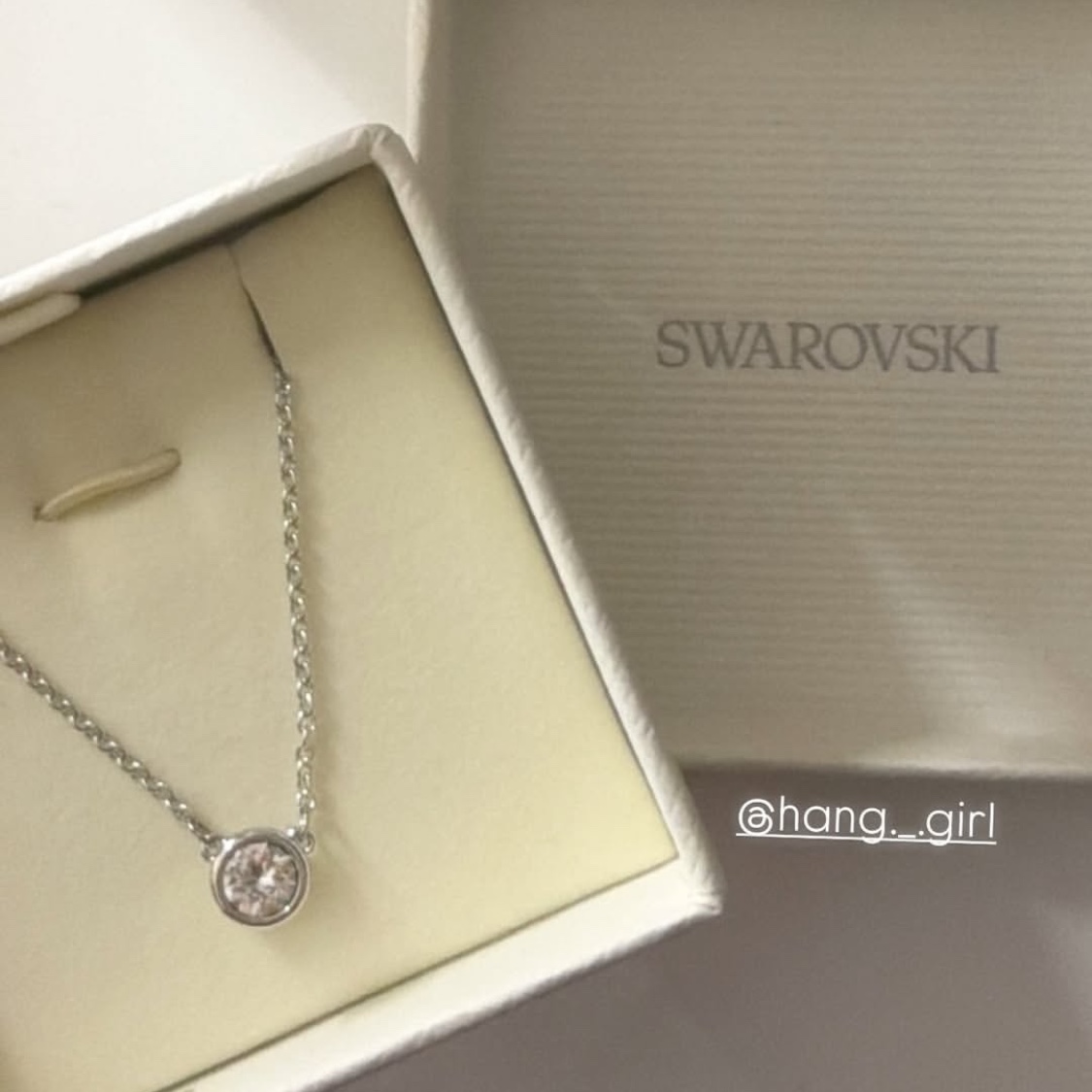 (W) Swarovski Imber Pendant Round Cut White Rhodium Plated 착용 스타일