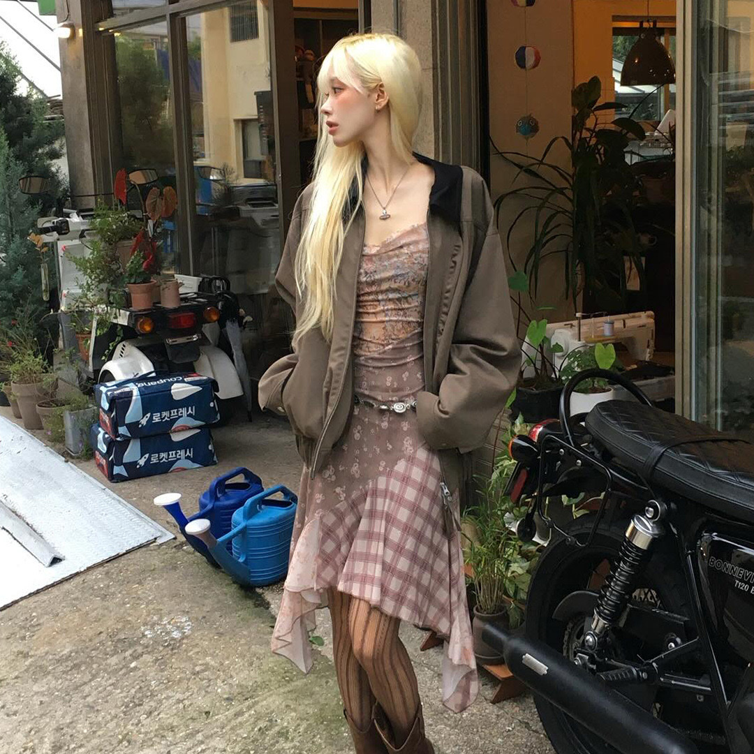 Thevinylhouse Mixed Collar Blouson Jacket Khaki 착용 스타일