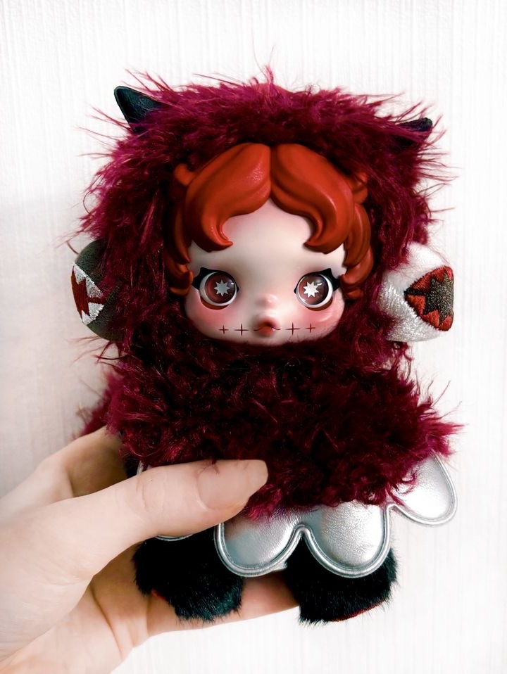 Pop Mart Skullpanda You Found Me ! Series Plush Doll Pendant Chomp (Opened Case) 착용 스타일