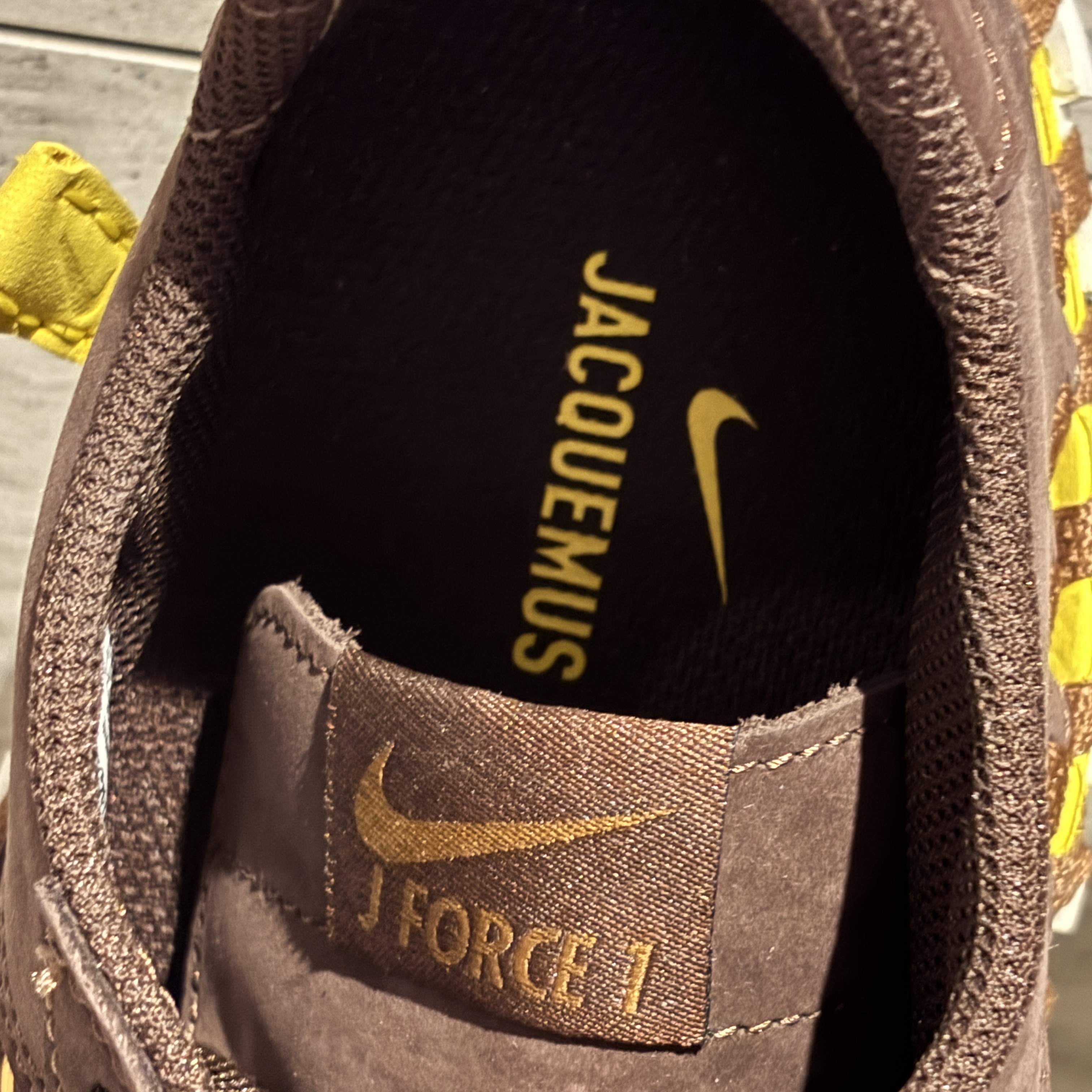 Nike x Jacquemus J Force 1 Low LX SP Earth 착용 스타일 - 3