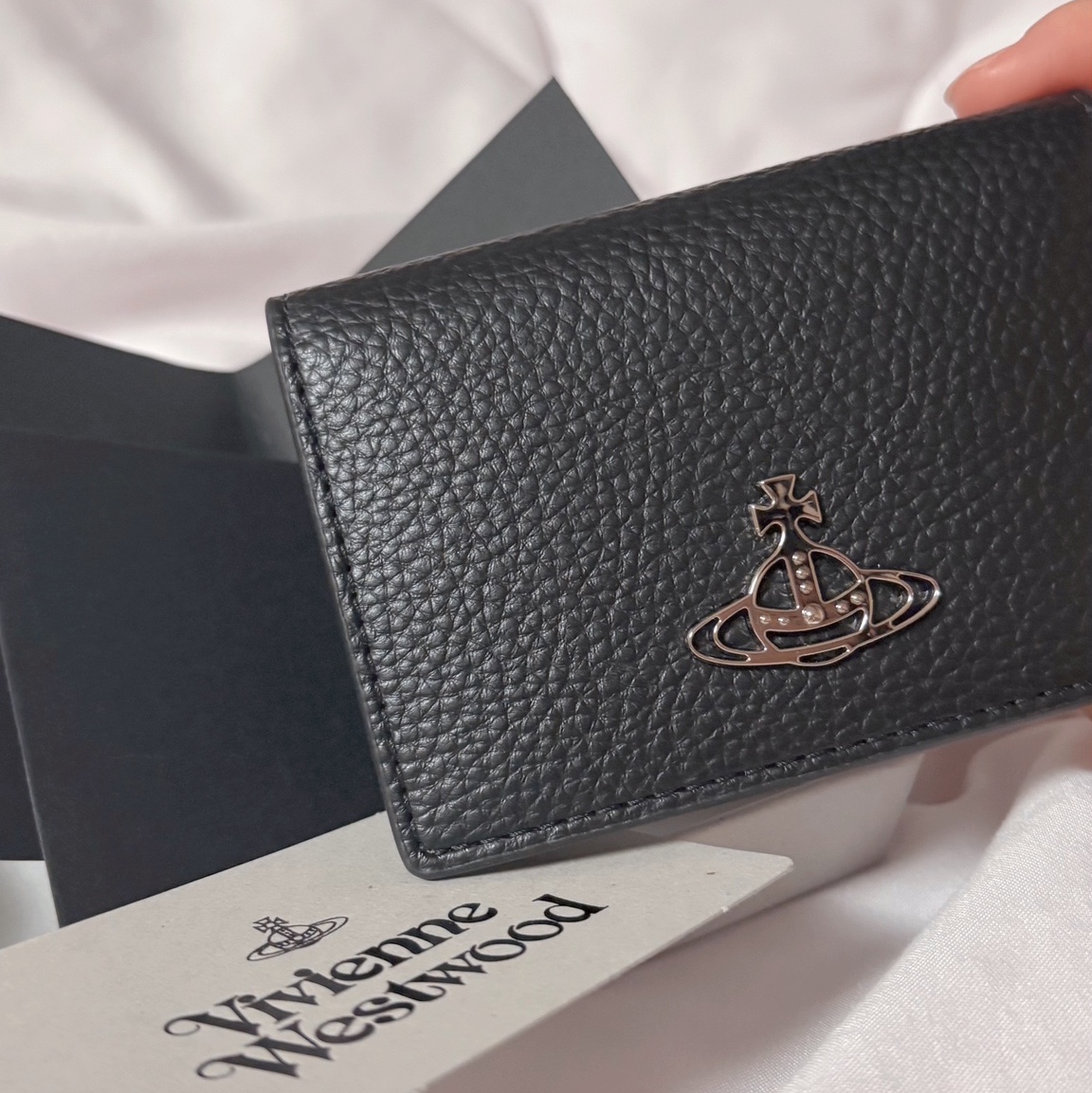 Vivienne Westwood Synthetic Card Holder Black 착용 스타일