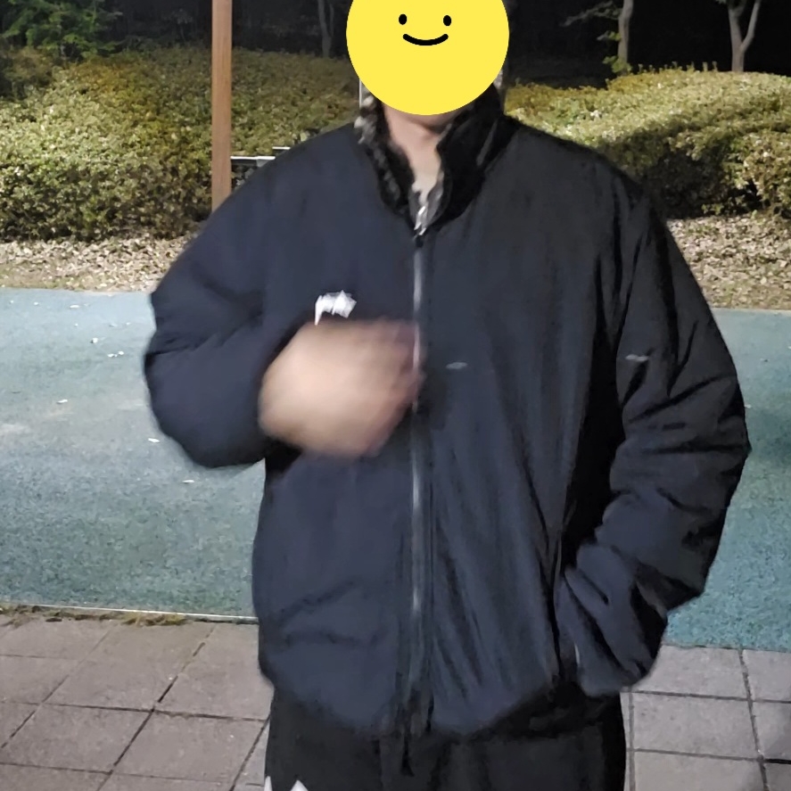 Supreme Satin Applique Sweatpant Black - 25FW, Stussy Sherpa Reversible Jacket Yellow Leopard 착용 스타일 - 3