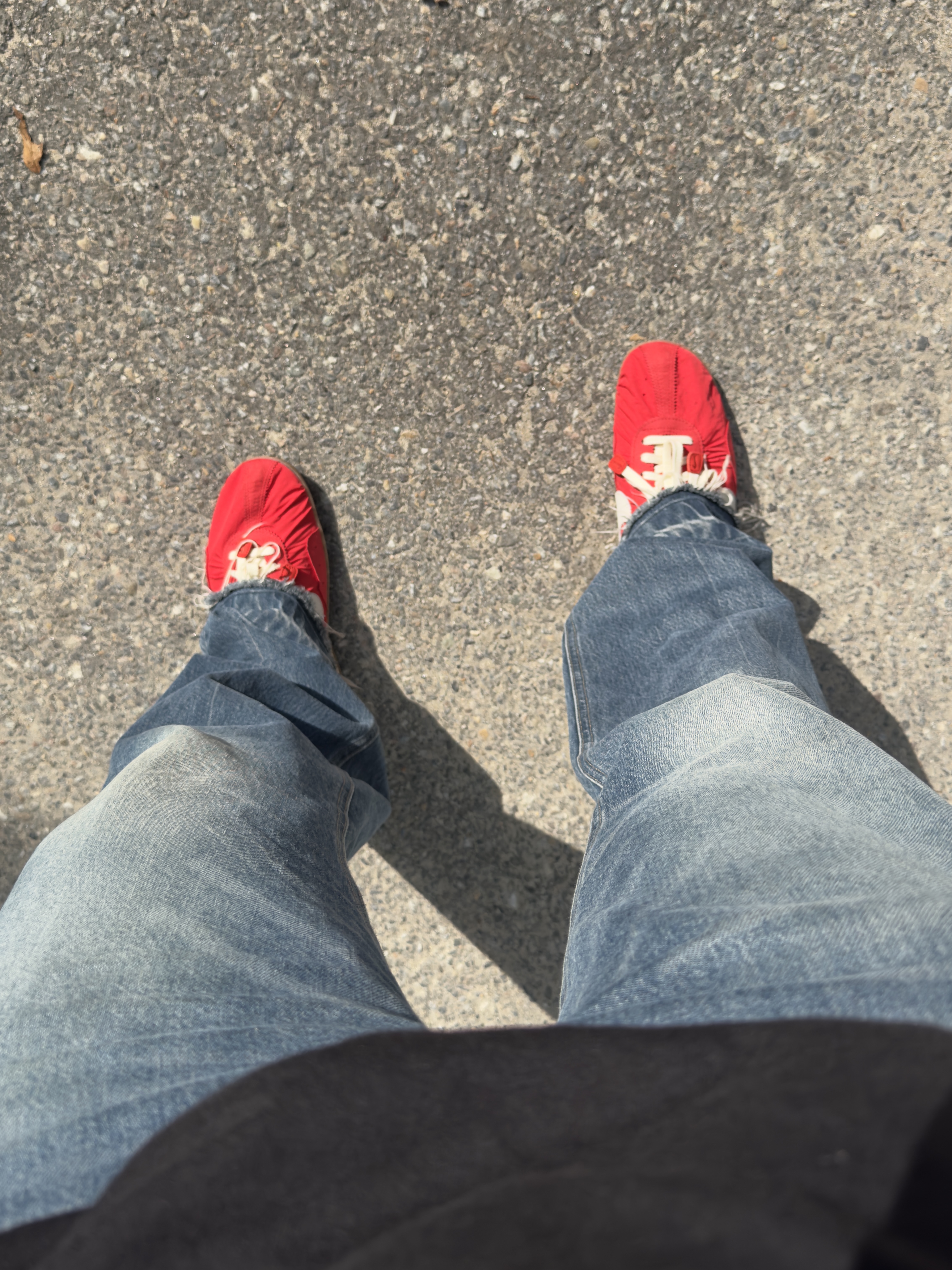 Nike x Jacquemus Moon Shoe SP University Red and Bicycle Yellow 착용 스타일