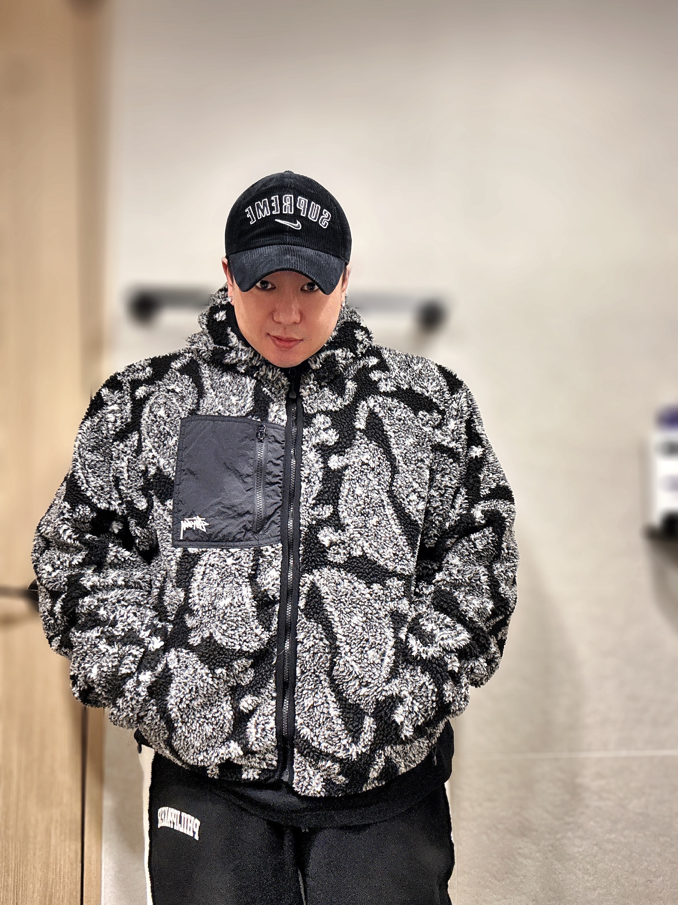 Stussy Hooded Sherpa Jacket Multi, Supreme x Nike Arc Corduroy 6-Panel Black - 22SS 착용 스타일