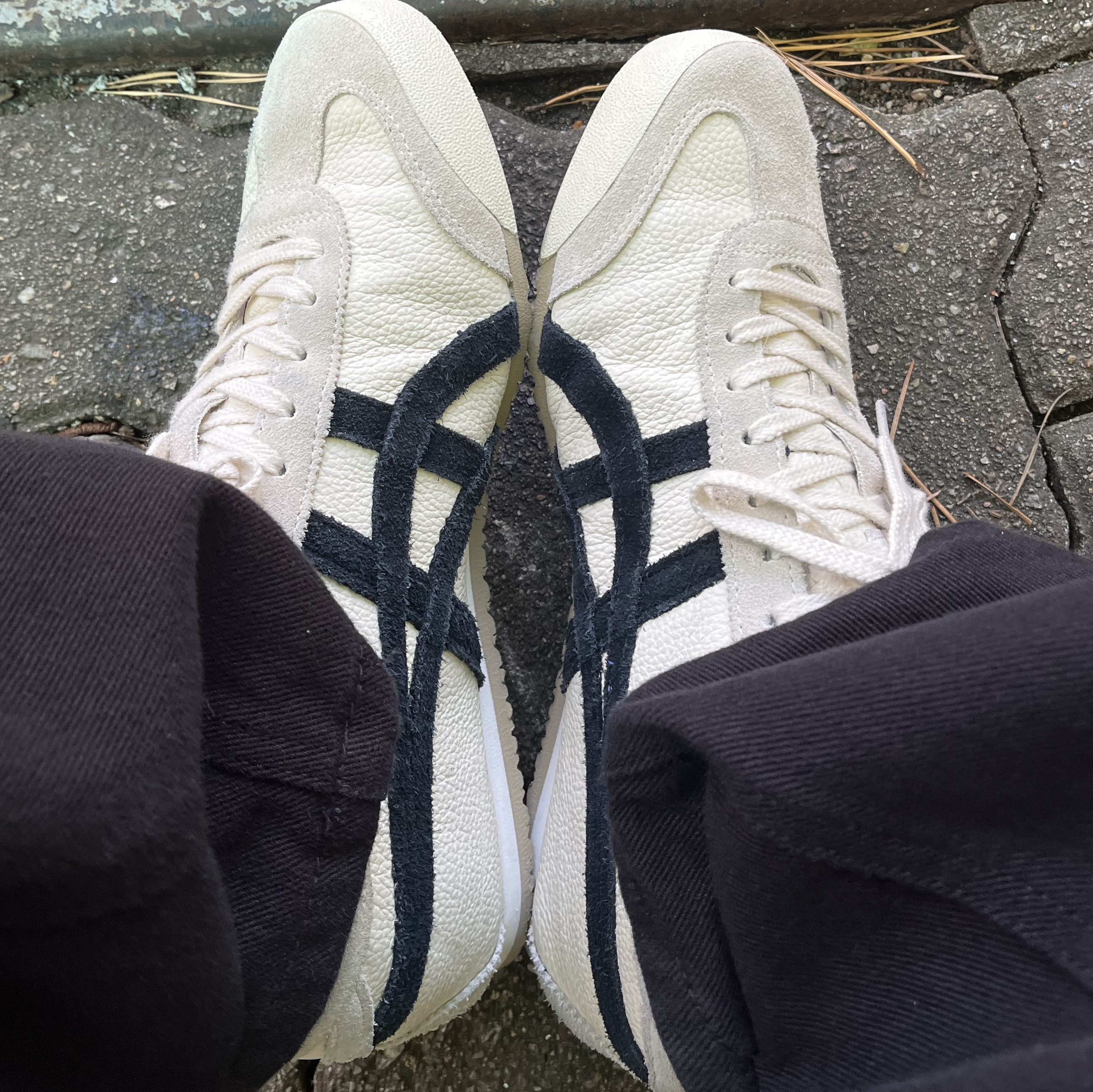 Salomon X-Fuse Hooded Down Jacket Black, Onitsuka Tiger Mexico 66 Vintage White Black 착용 스타일 - 2