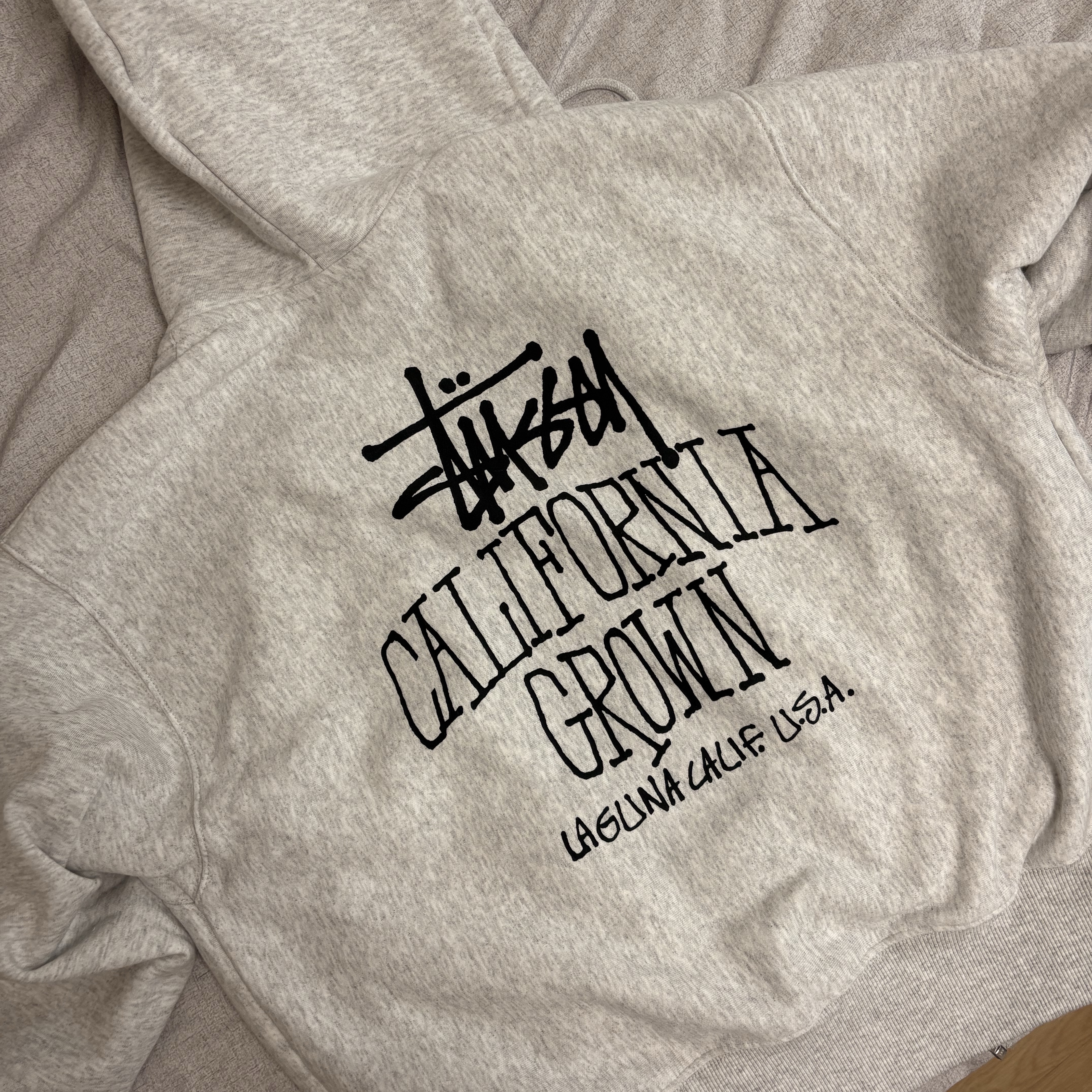 Stussy Cali Grown Zip Hoodie Ash Heather 착용 스타일