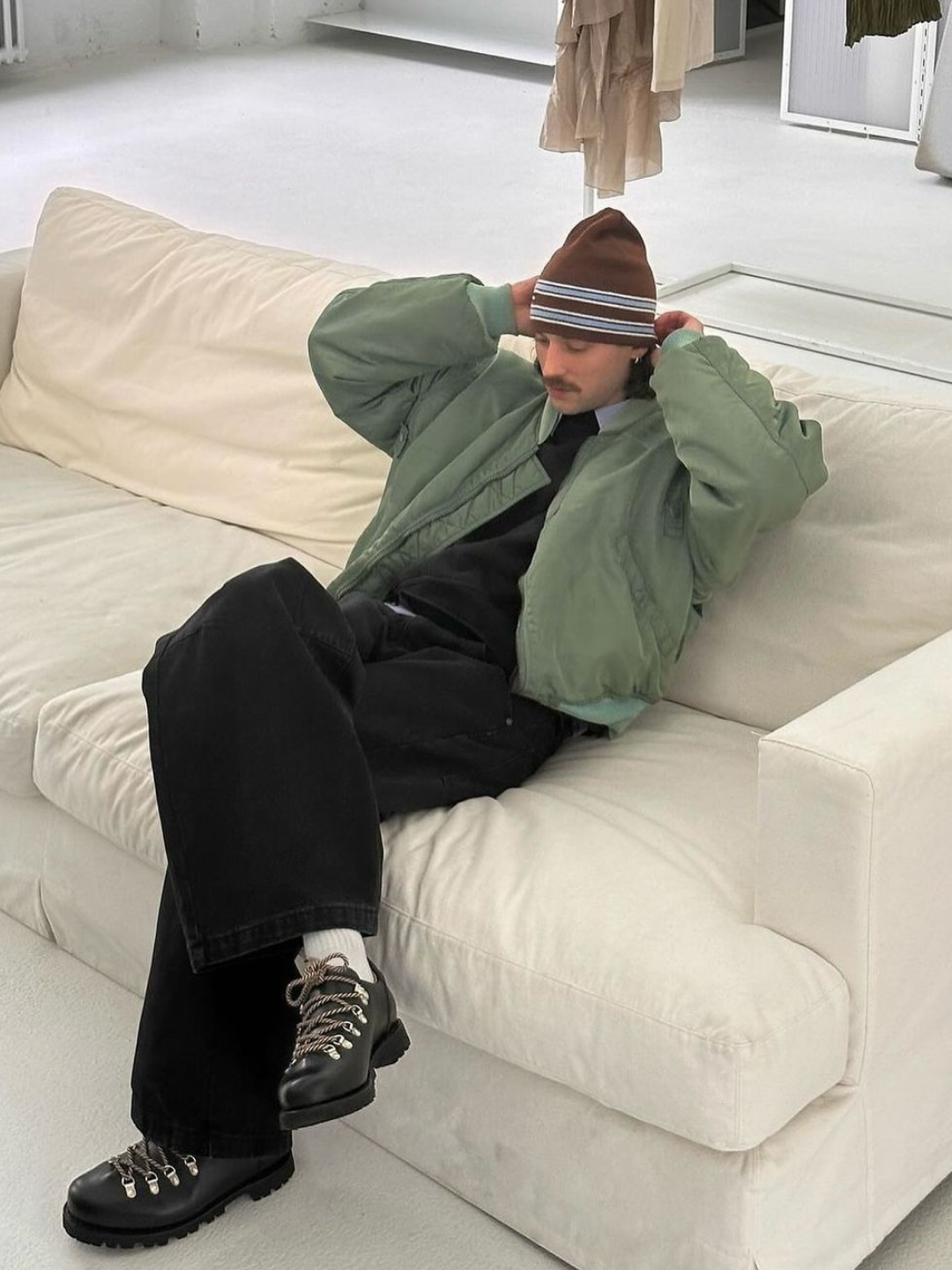 Stussy Basic Cuff Beanie Powder Blue 2021, Arc'teryx Bird Head Toque Black Void 착용 스타일 - 3