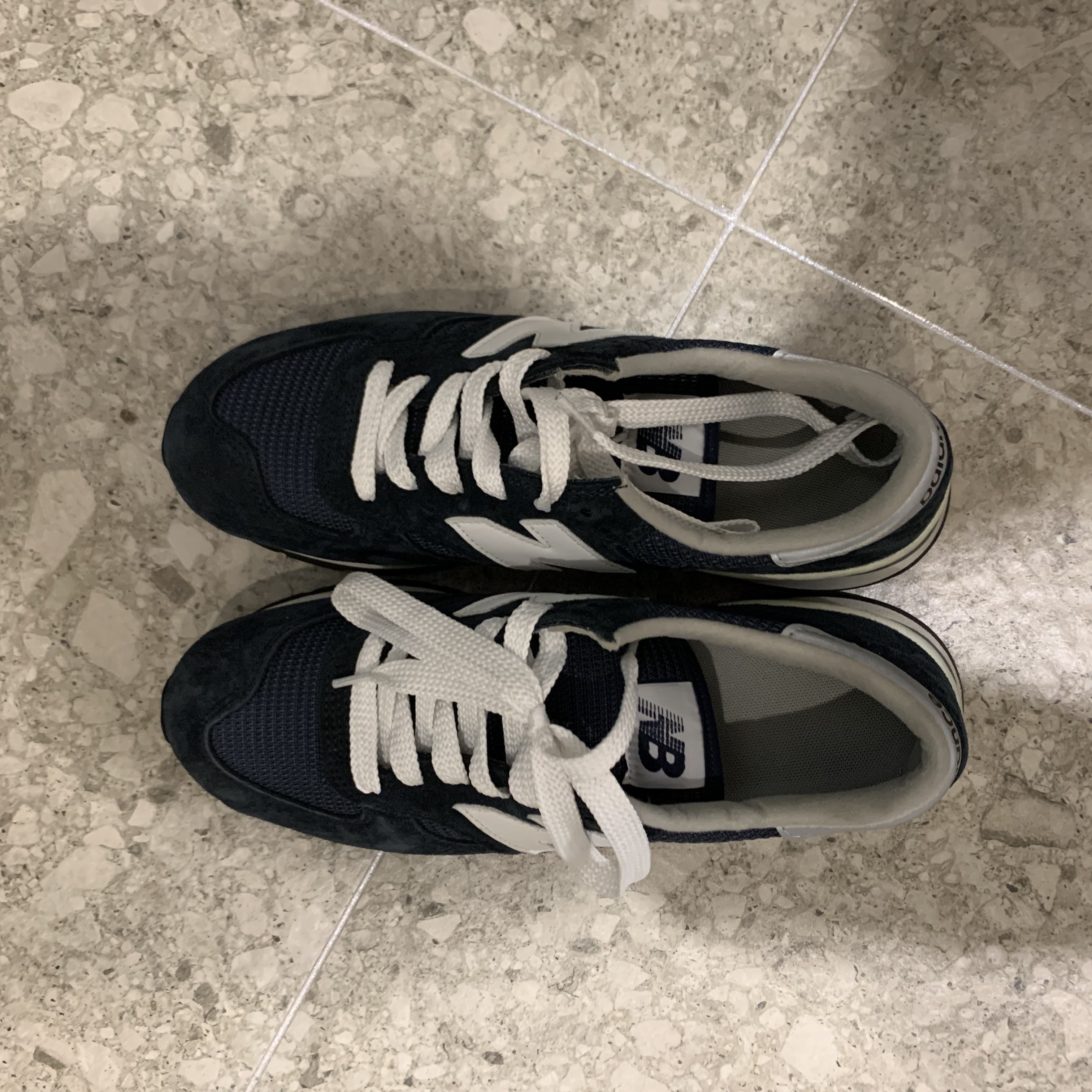 New Balance 990v1 Made in USA Navy 착용 스타일