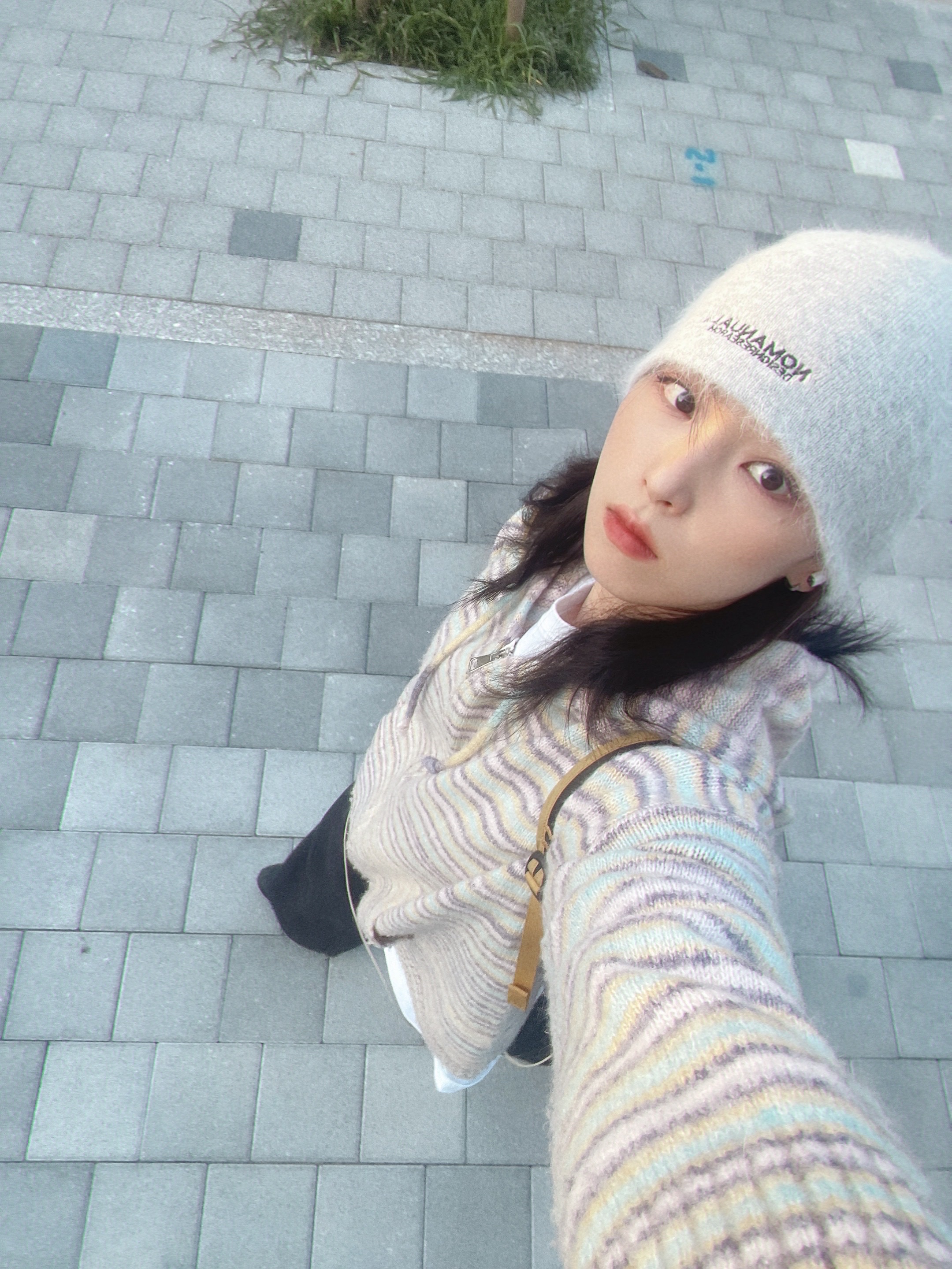 NOMANUAL NM Hairy Beanie Light Gray, (W) Adidas Essentials 3-Stripes French Terry Wide Pants Black - KR Sizing 착용 스타일