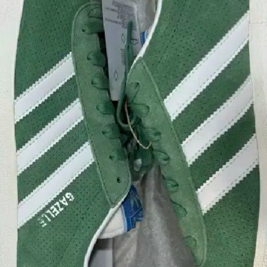 Adidas Gazelle Dark Green Cream White 착용 스타일