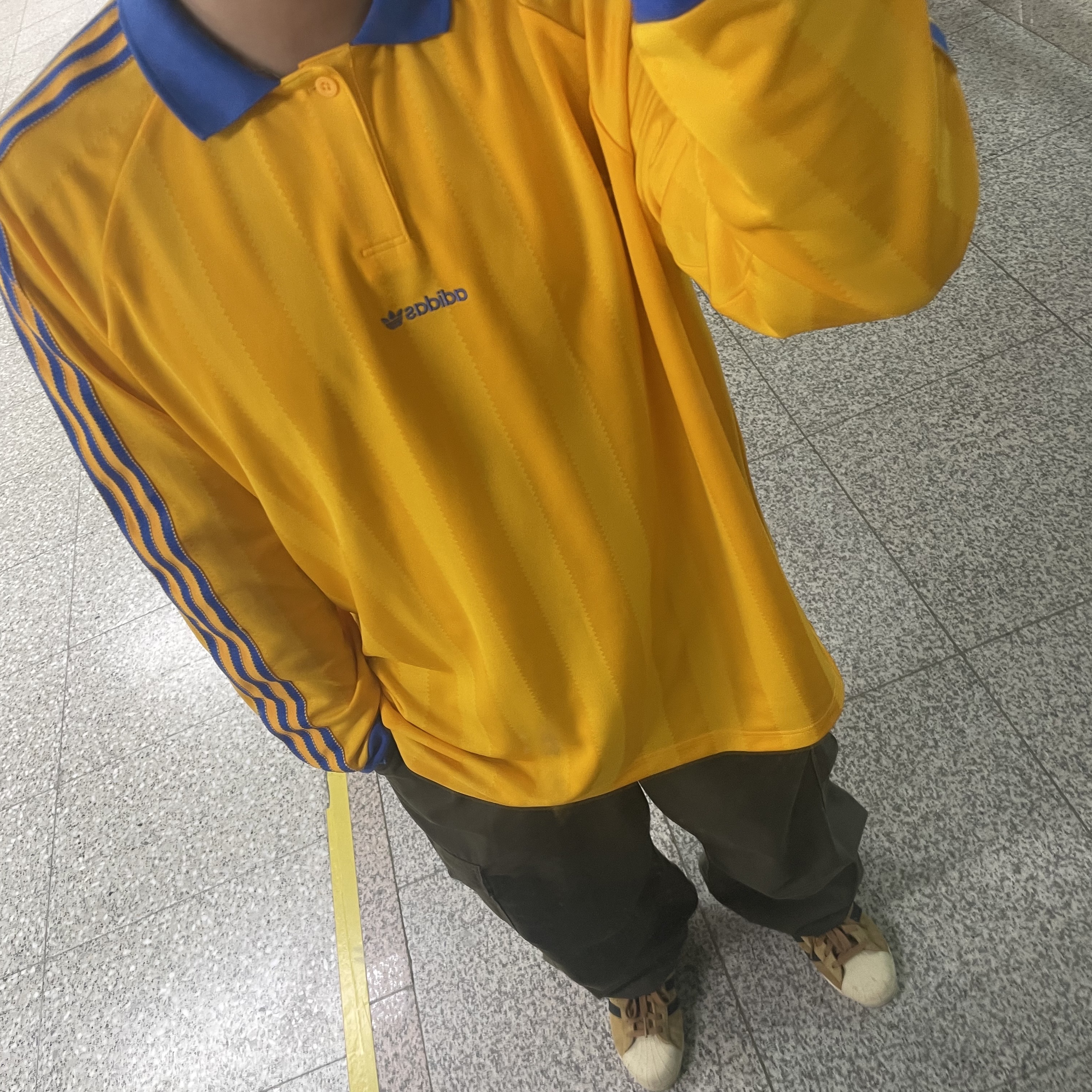 Adidas Long Sleeve Jersey Yellow - KR Sizing, Adidas Superstar 82 Mesa Core Black 착용 스타일