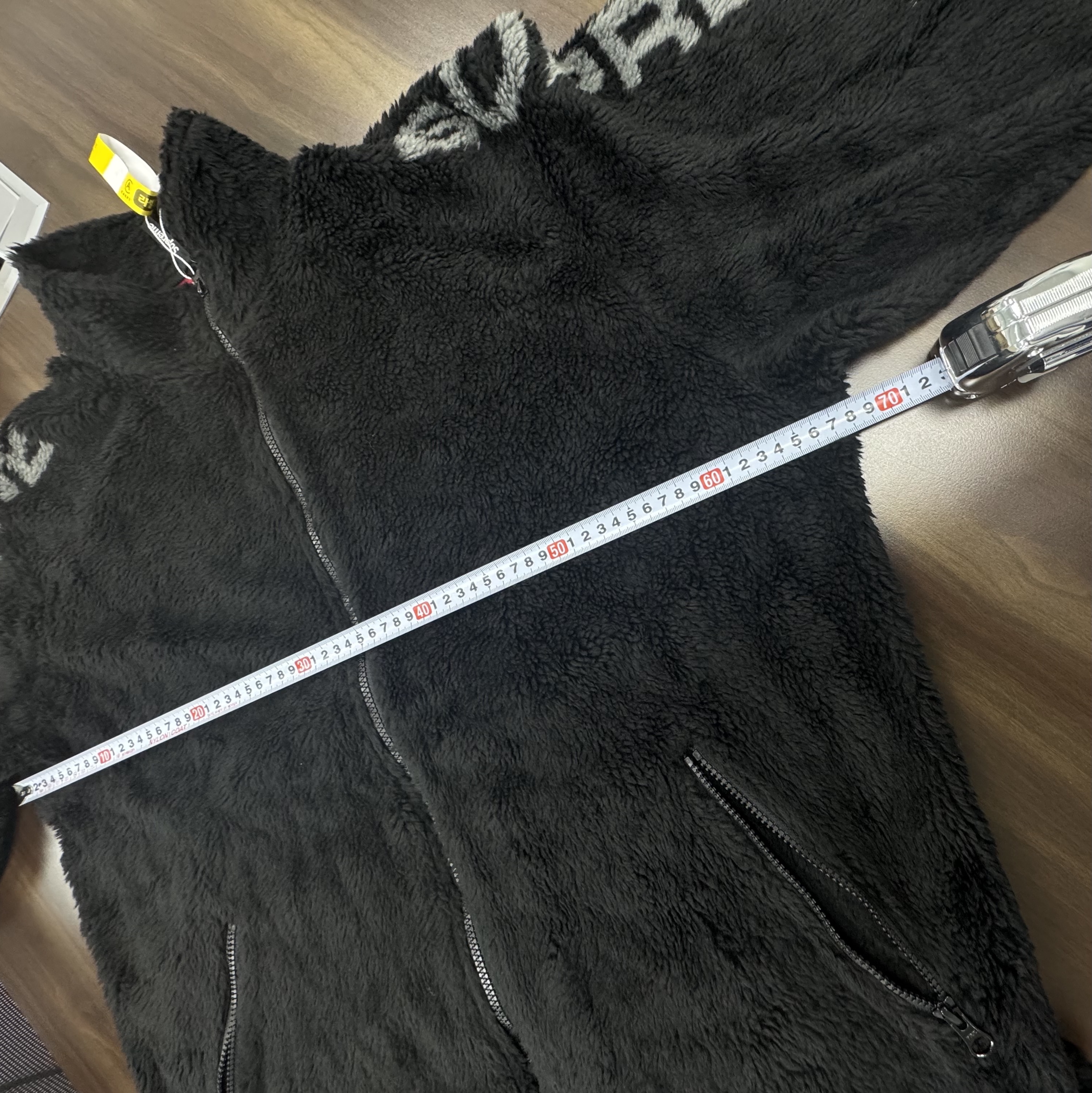Supreme Shoulder Logo Fleece Jacket Black - 25SS 착용 스타일 - 2