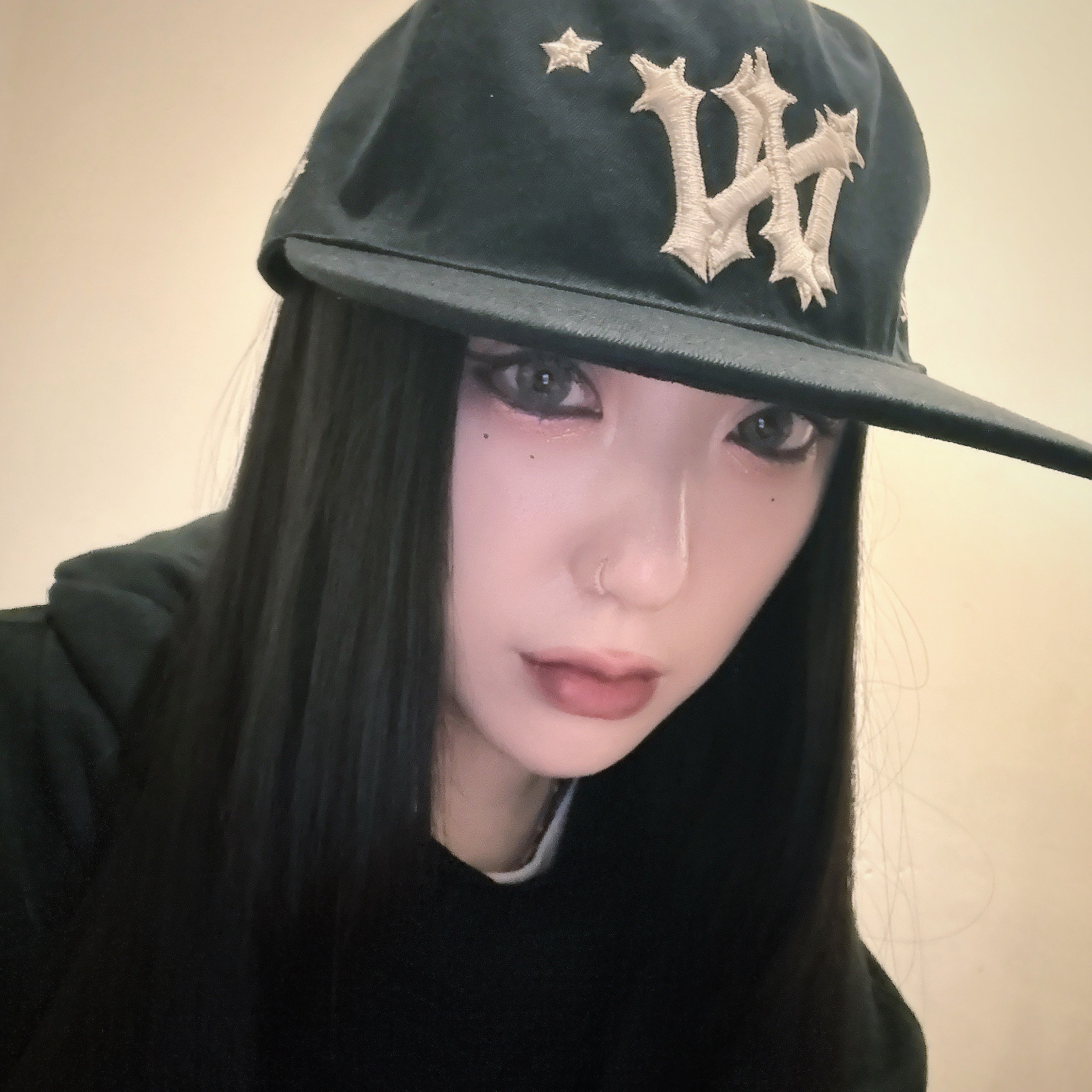 Aoiro 6-Panel Hikari A/N Fitted Cap Black 착용 스타일