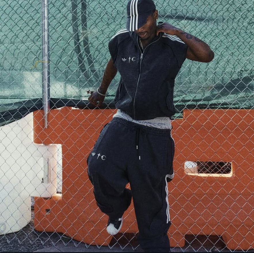 Adidas x Thug Club Teamgeist Sweatpants Black - US Sizing 착용 스타일 - 2