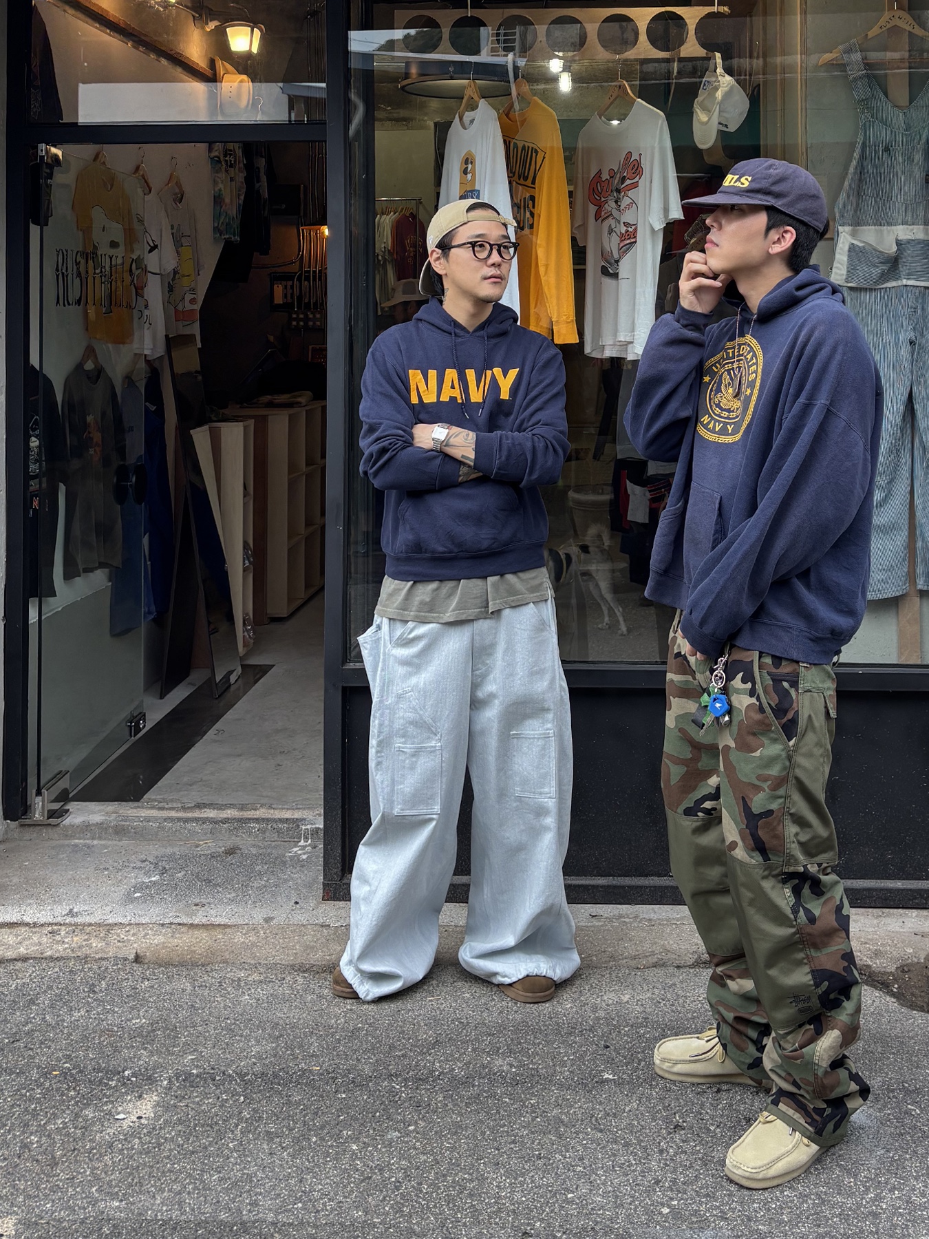 Hommless HMLS  Vintage 5 Panel Hat Navy, Stussy Utility Pants Woodland Camo 착용 스타일 - 1