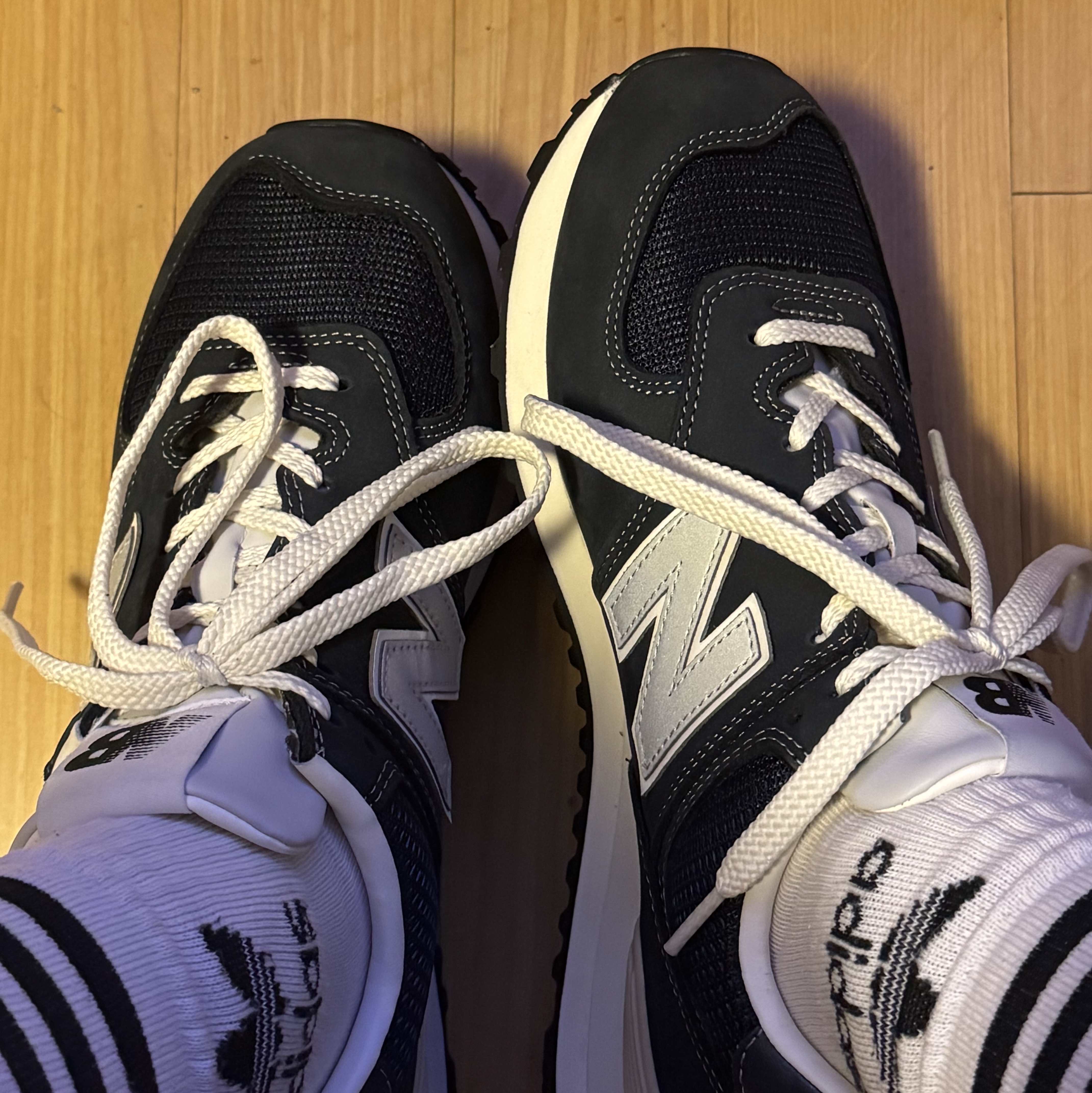 New Balance x Pottery 574 Premium Hard Navy 착용 스타일