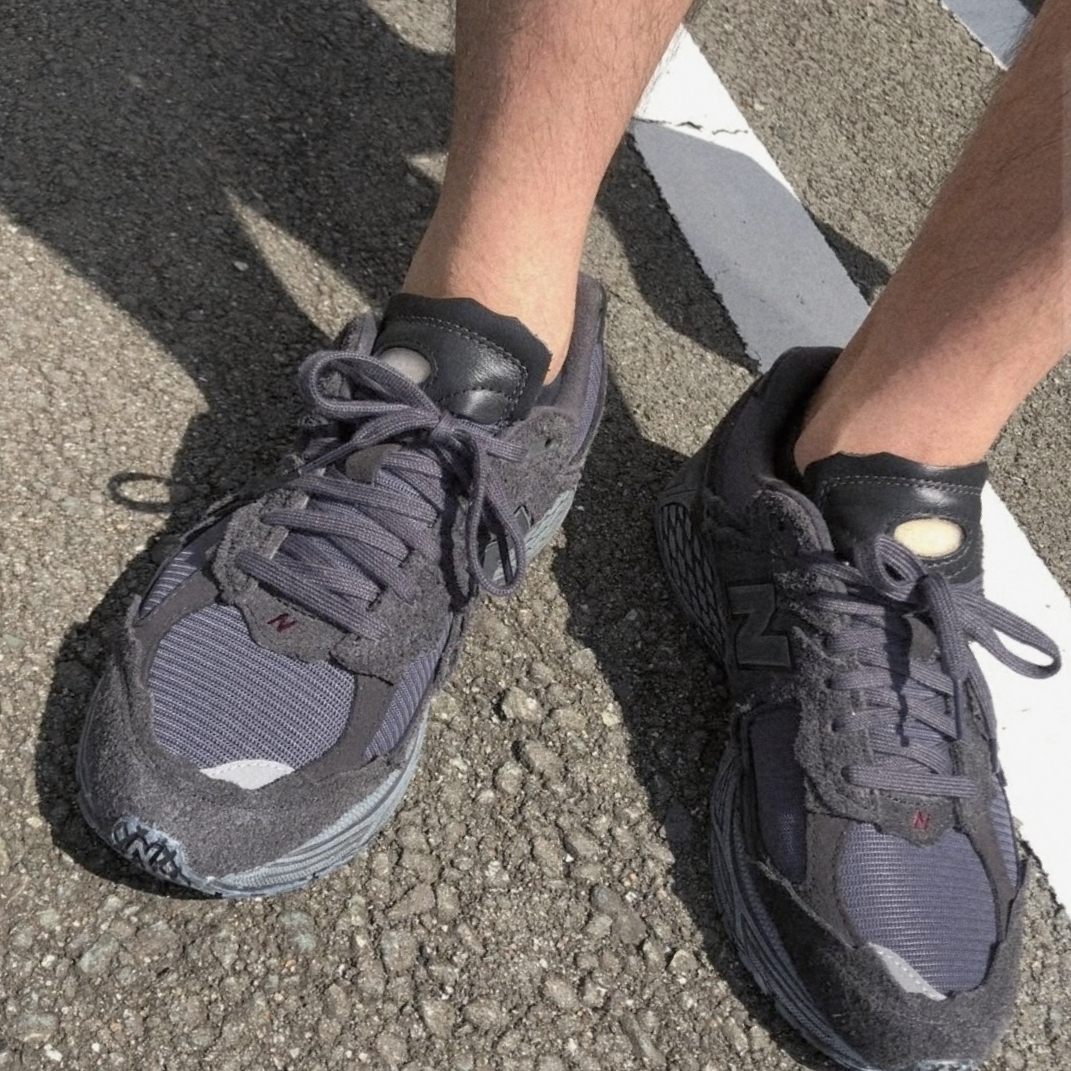 New Balance 2002R Protection Pack Phantom 착용 스타일
