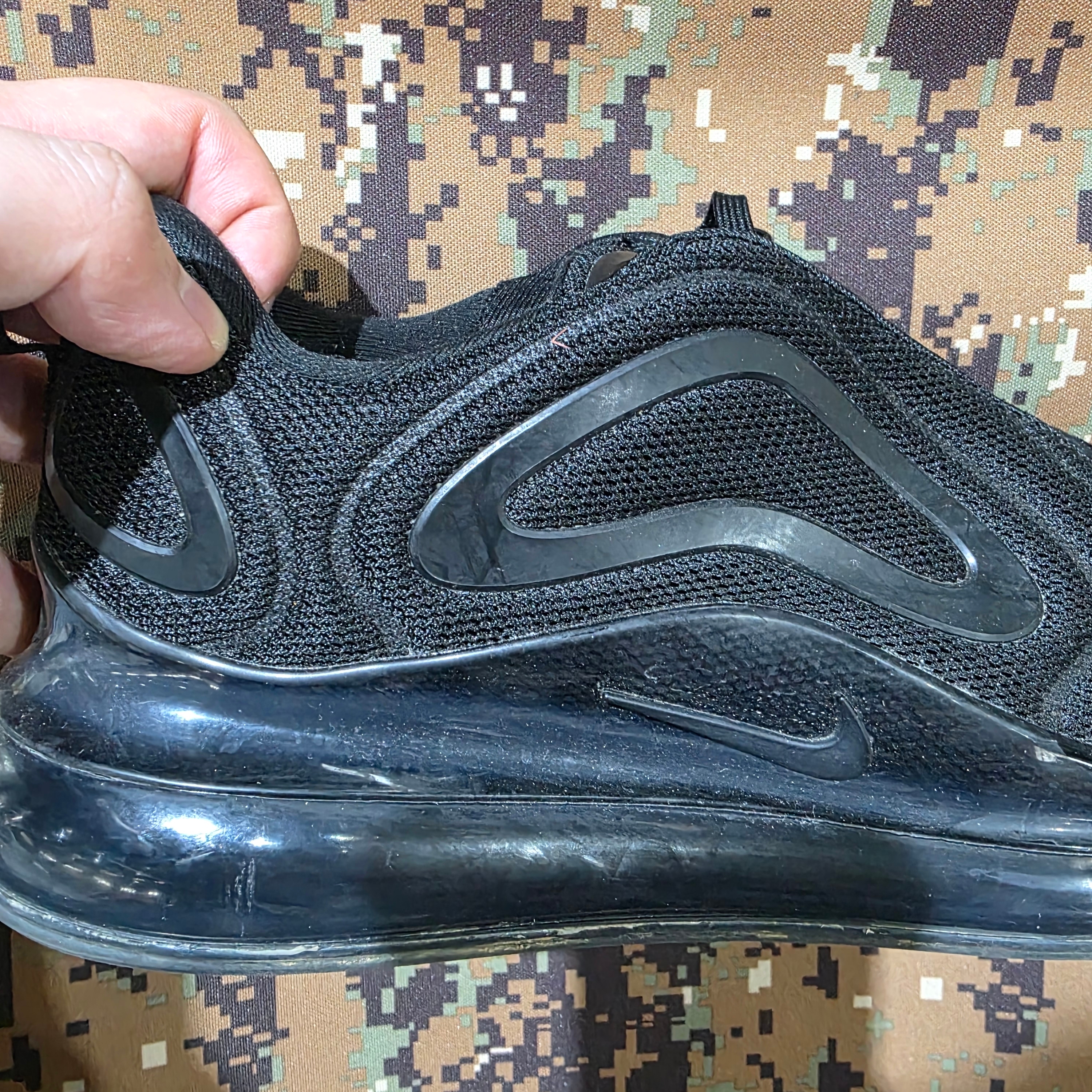 Nike Air Max 720 Black Mesh 착용 스타일