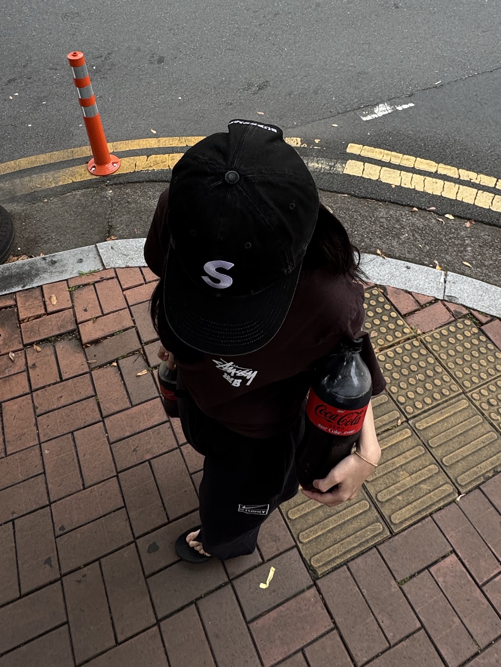 Stussy x Wales Bonner Ocean Song T-Shirt Brown, Supreme Pigment Coated S Logo 6-Panel Black - 25SS 착용 스타일
