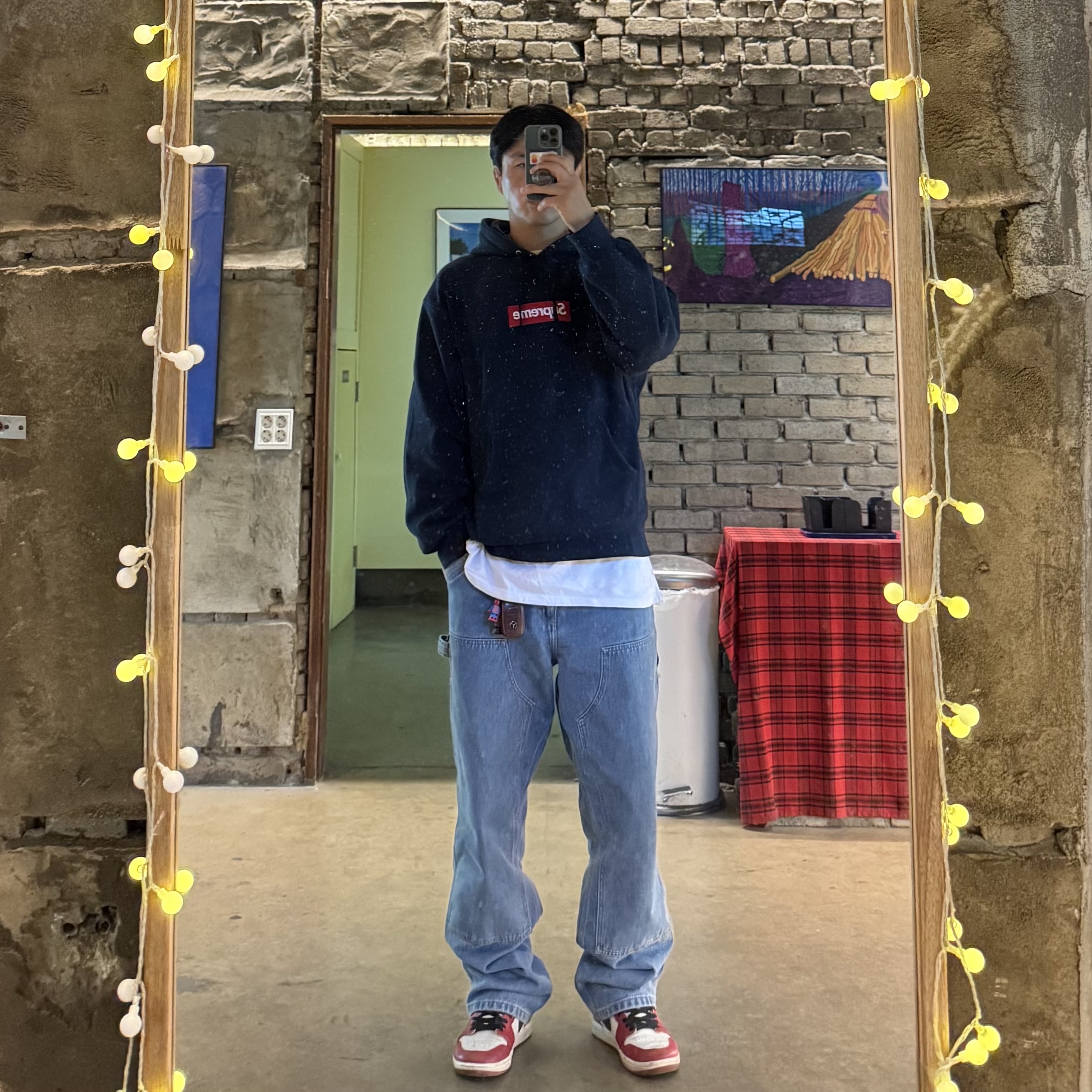 Supreme Box Logo Hooded Sweatshirt Navy - 24FW, Jordan 1 Retro High OG Chicago 2022 착용 스타일
