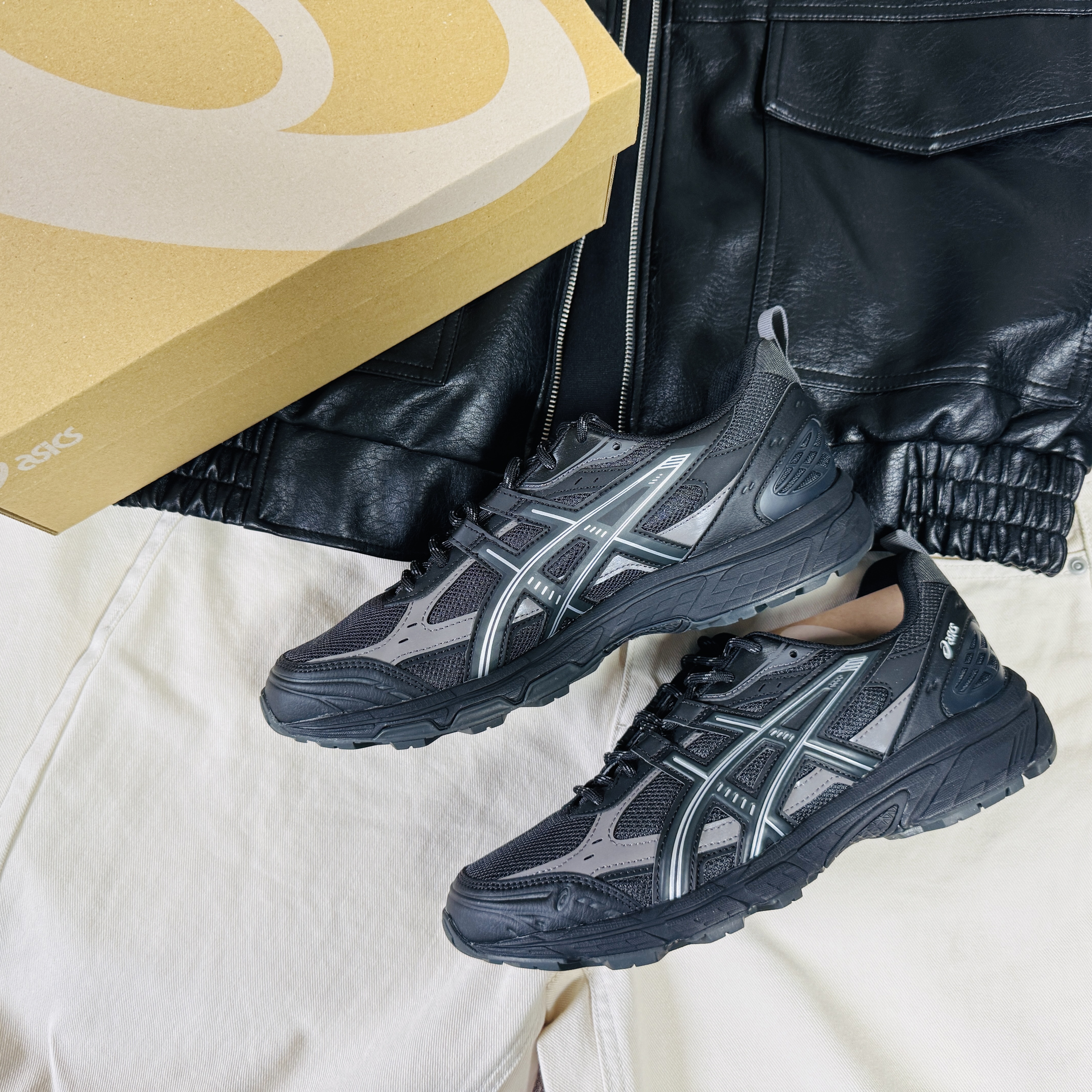 Asics Gel-Nunobiki Graphite Grey Black 착용 스타일 - 2