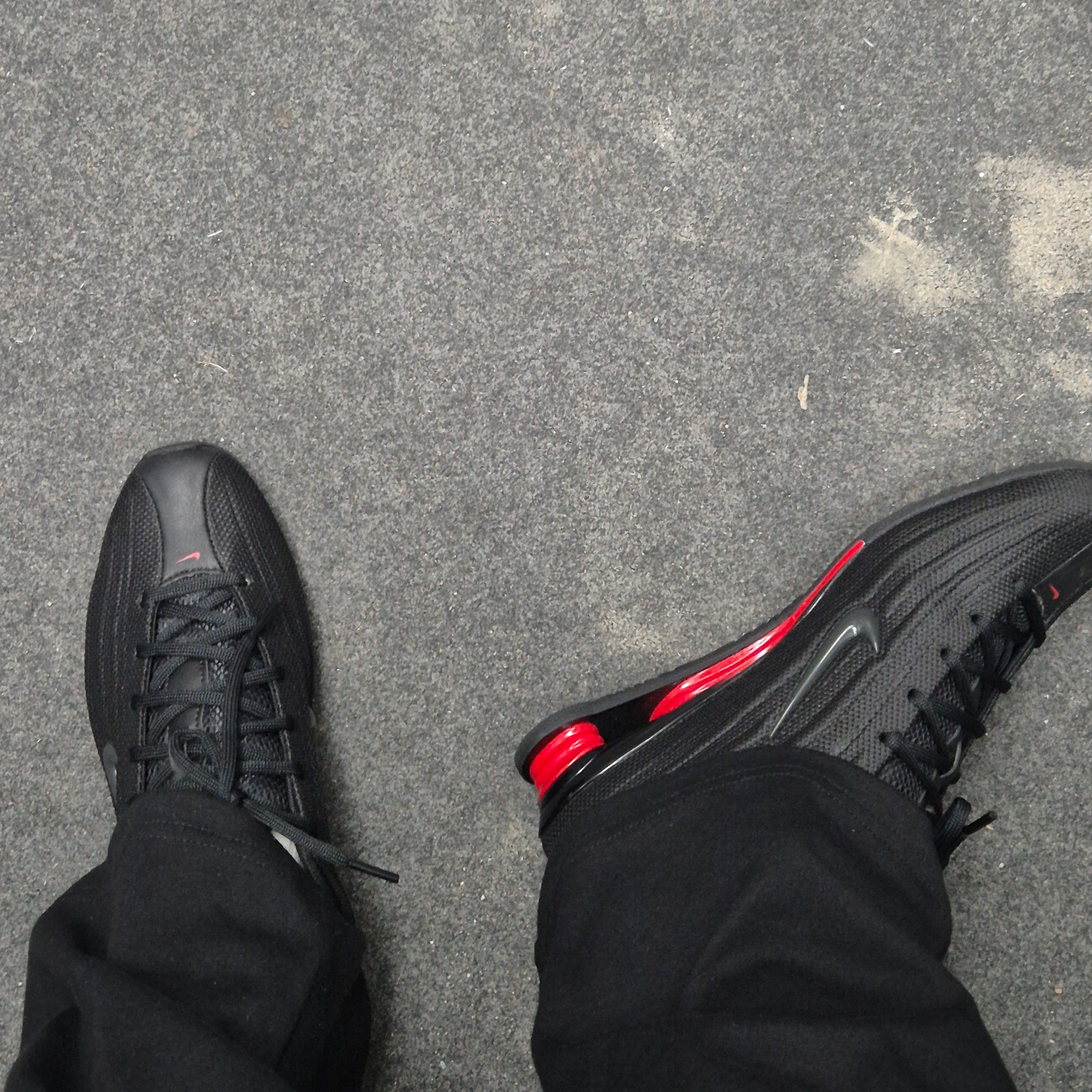 (W) Nike Shox Z Black University Red 착용 스타일