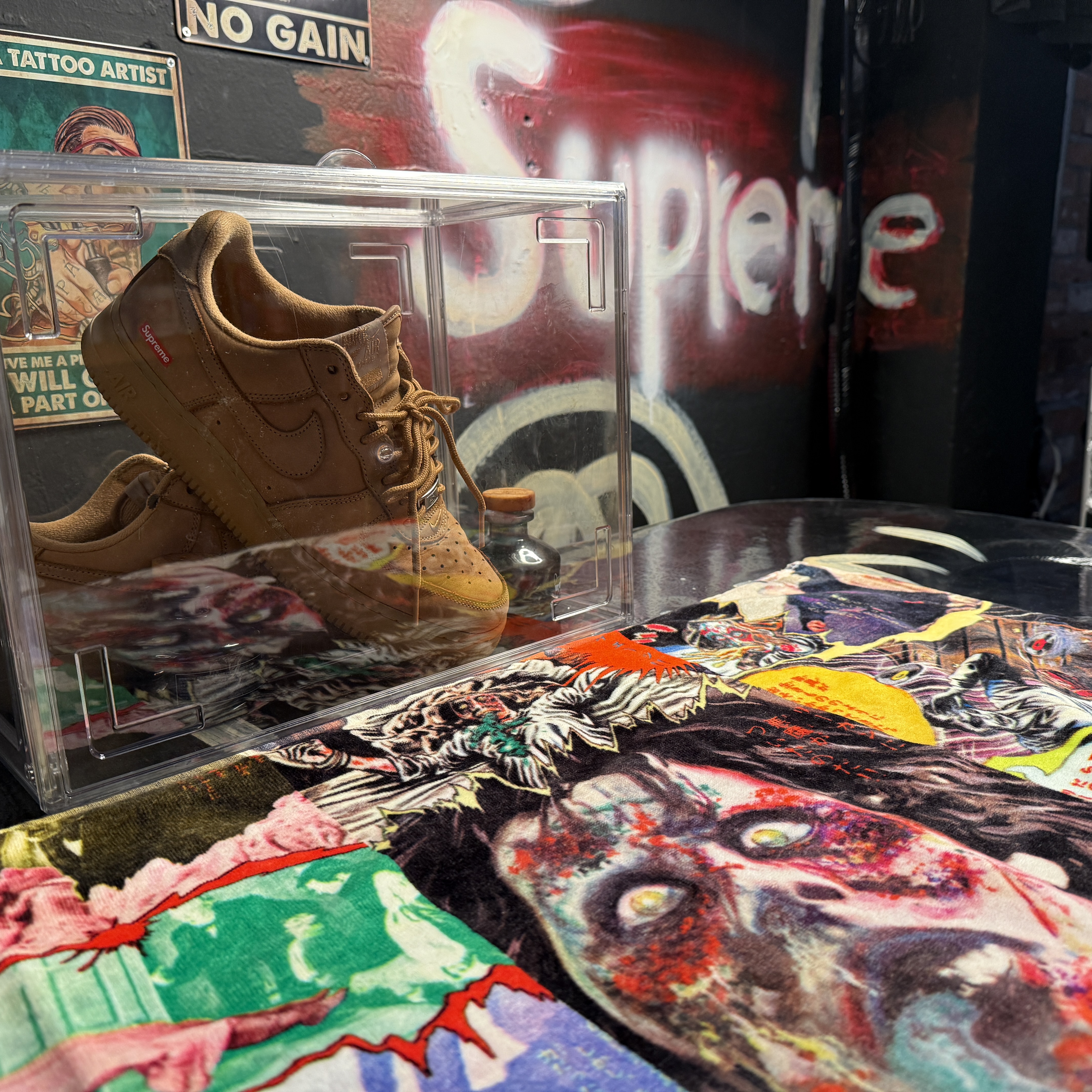 Nike x Supreme Air Force 1 Low Flax 착용 스타일 - 1