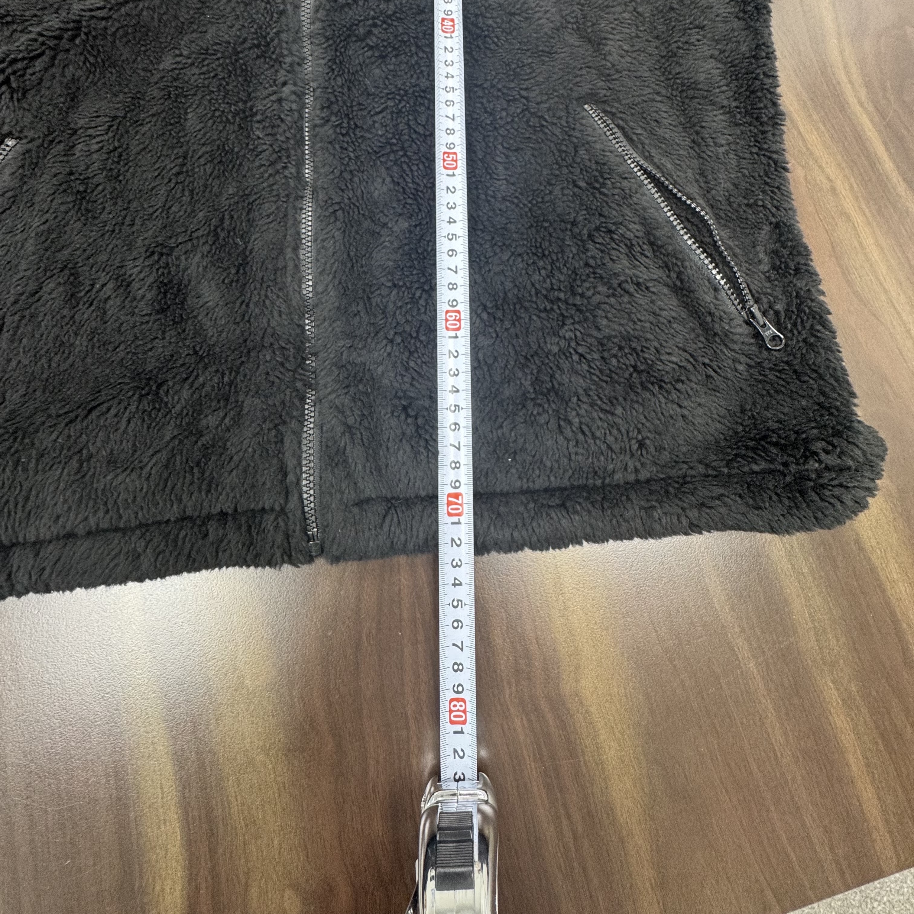 Supreme Shoulder Logo Fleece Jacket Black - 25SS 착용 스타일 - 3