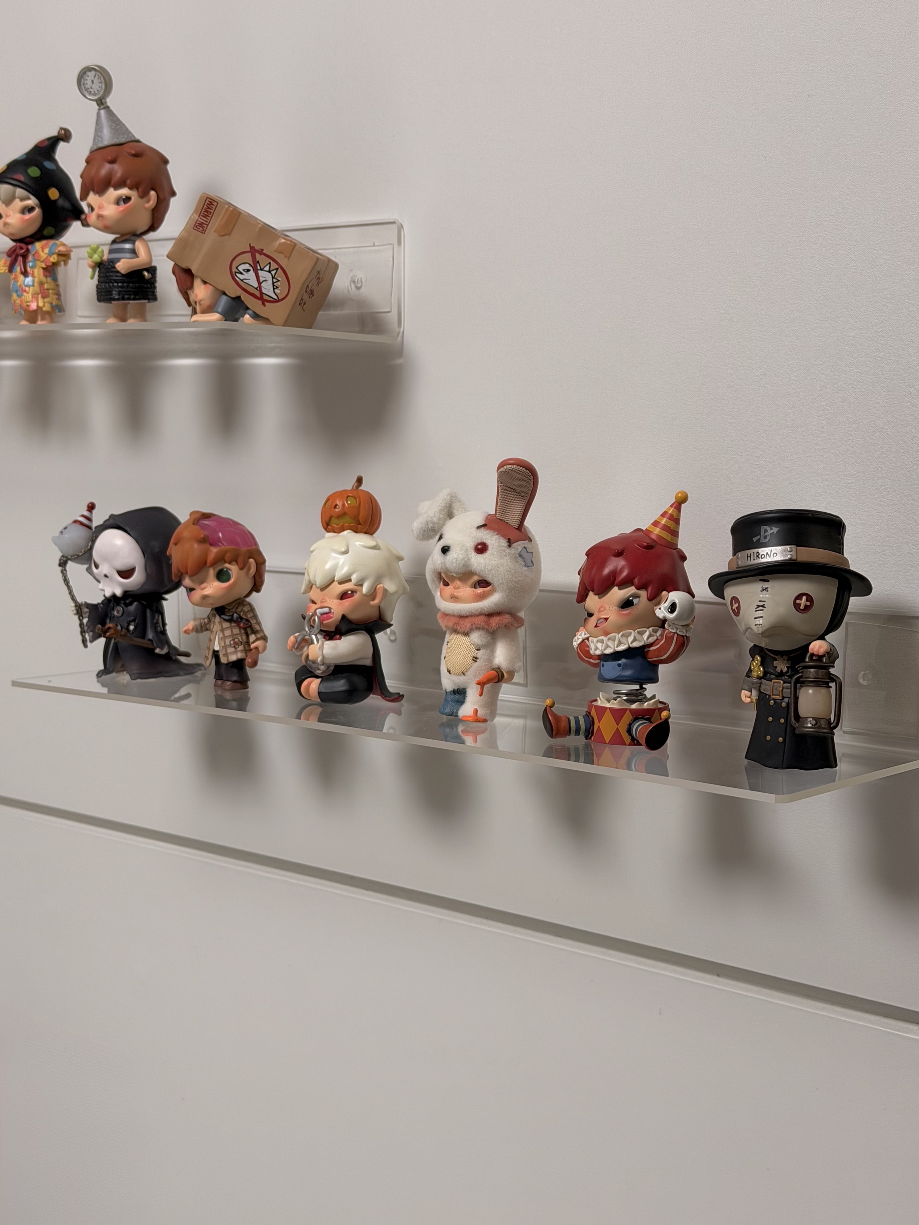 Pop Mart Hirono Monsters' Carnival Series Figures Sealed Case (6 Blind Boxes), Pop Mart Hirono Echo Series Figures Sealed Case (12 Blind Boxes) 착용 스타일 - 1