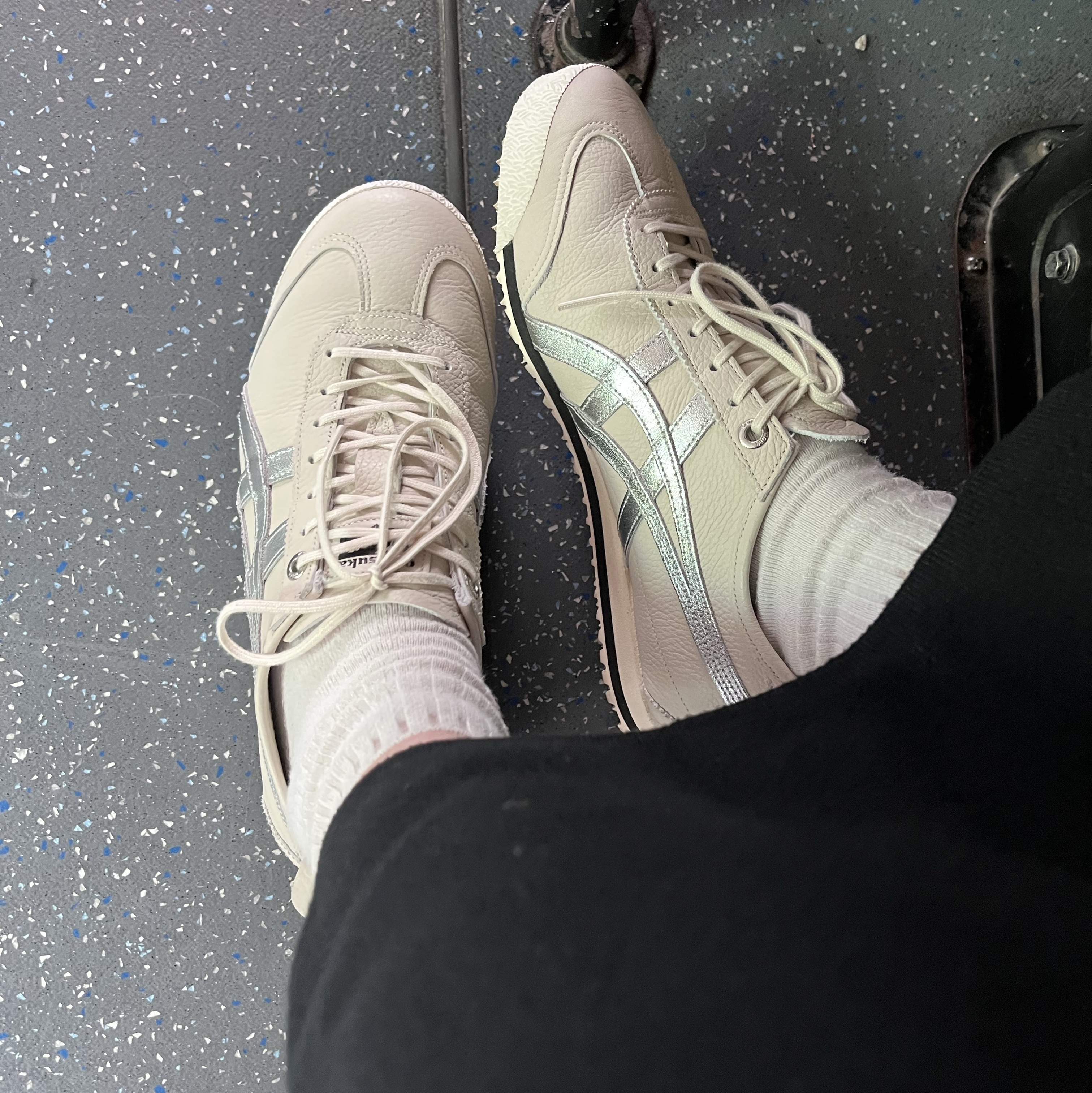 Onitsuka Tiger Mexico 66 SD Birch Silver 착용 스타일