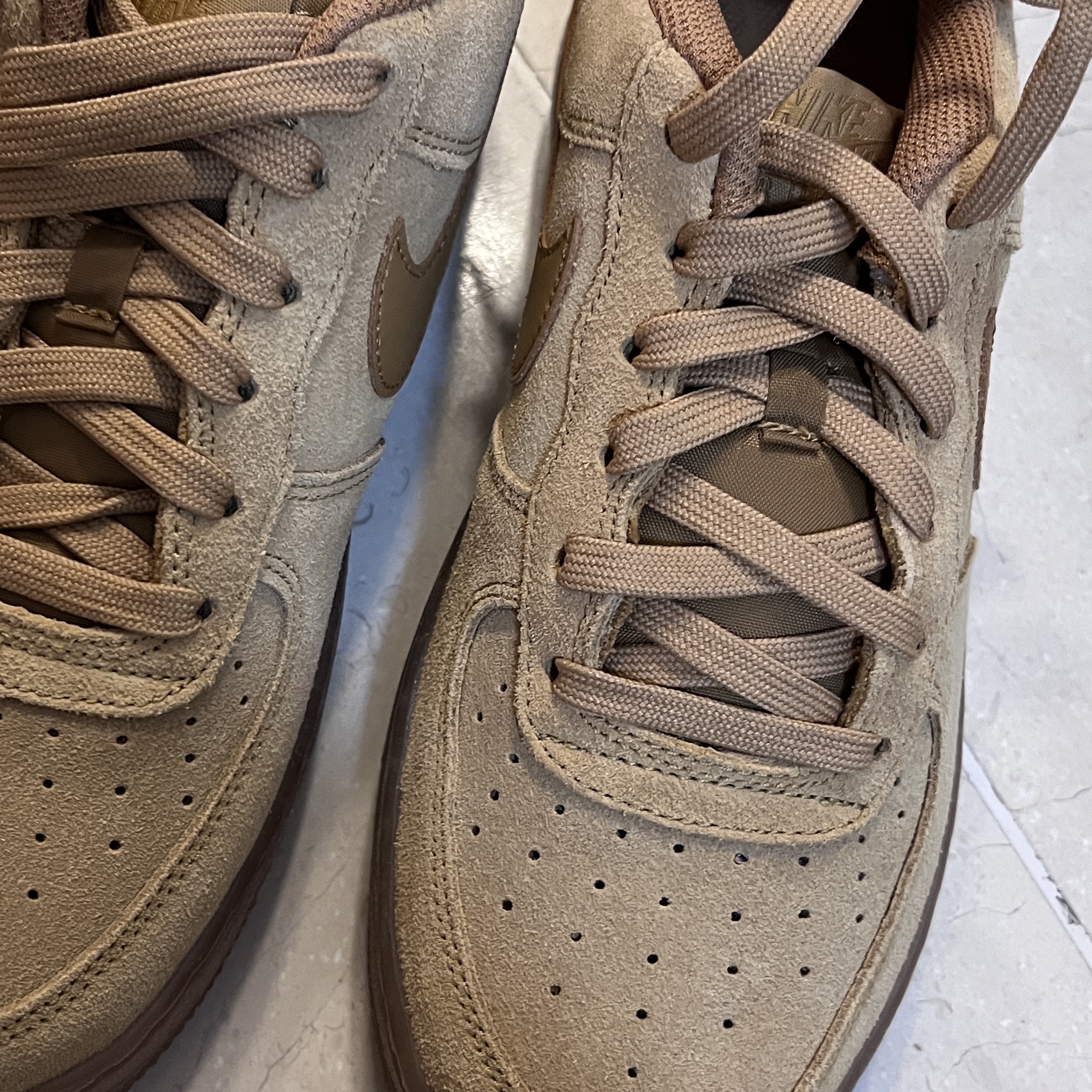 (GS) Nike Air Force 1 Low Wheat 착용 스타일