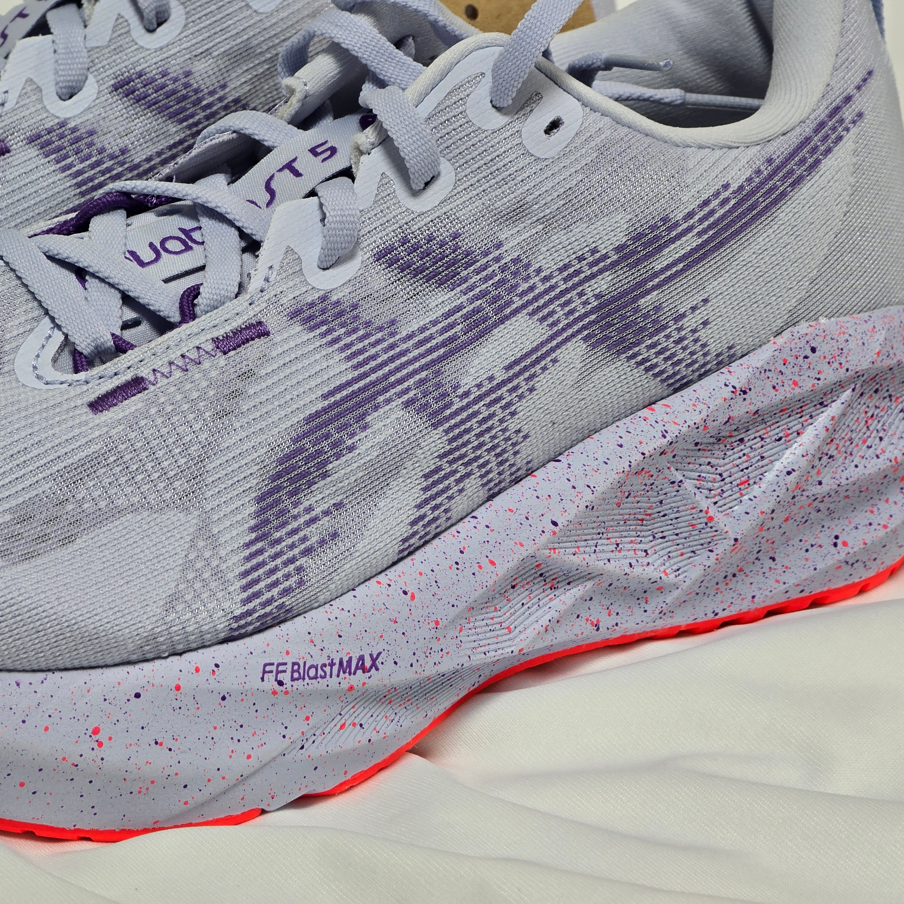 Asics Novablast 5 Tokyo Blue Fade Edo Purple 착용 스타일