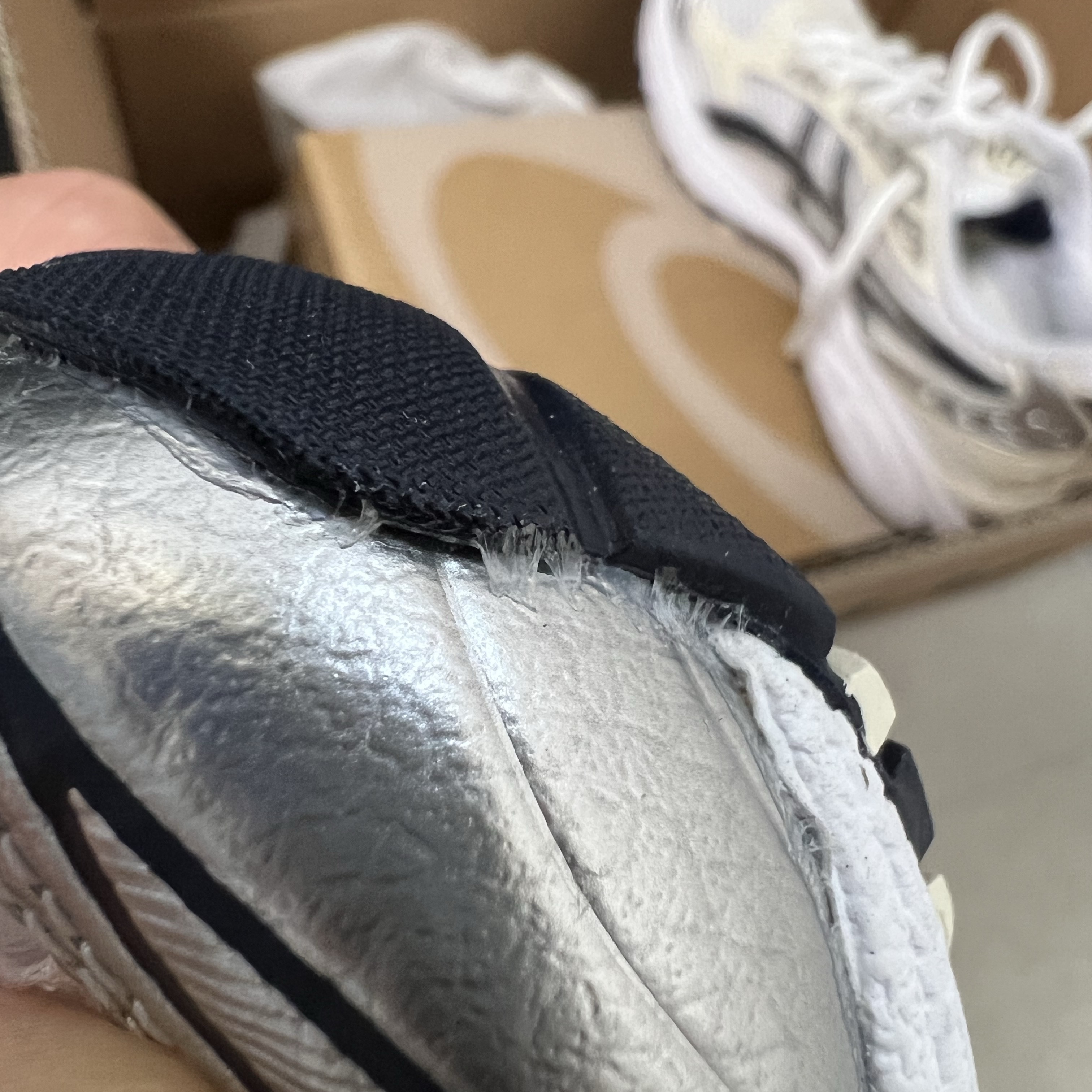 (W) Asics Gel-Kayano 14 White Midnight 착용 스타일