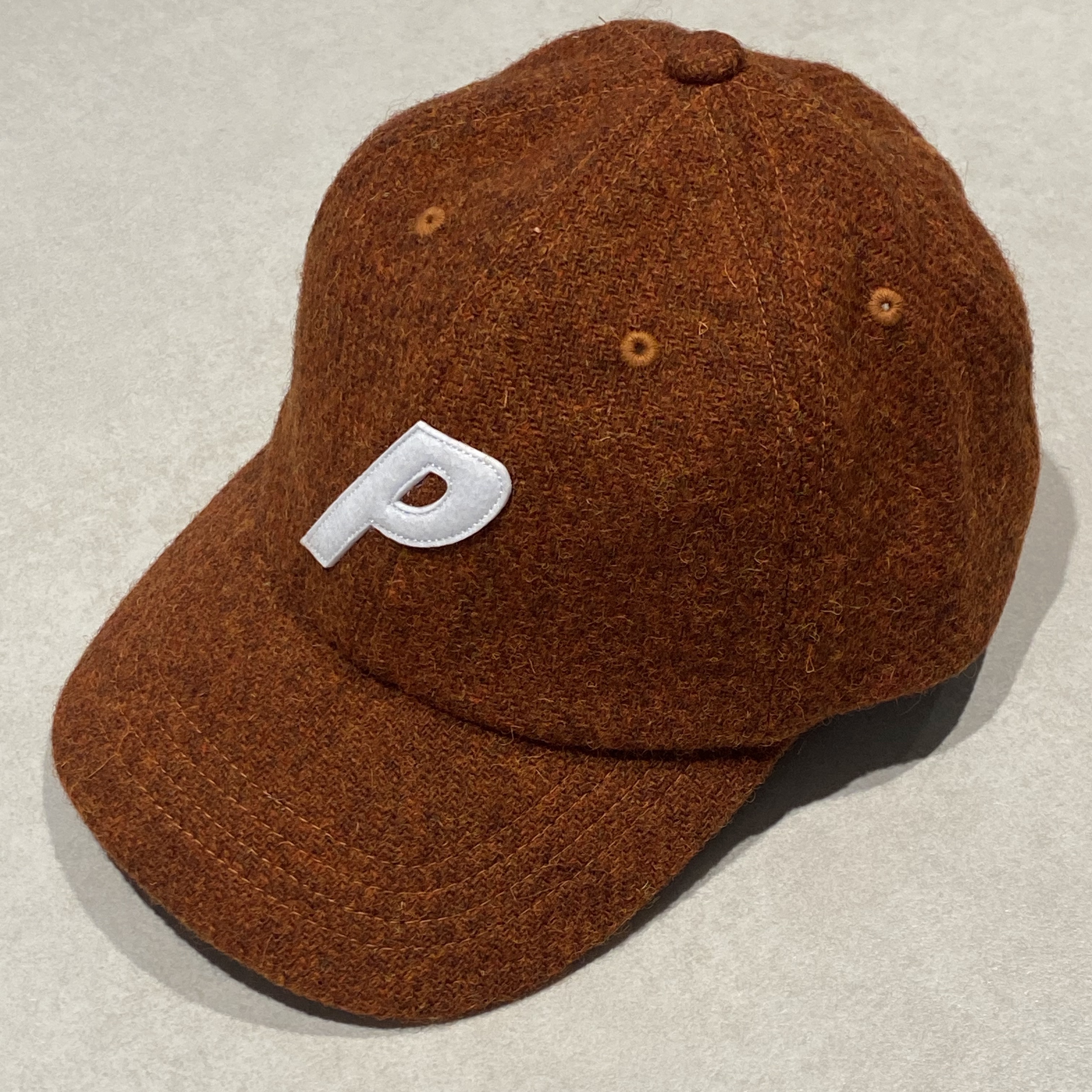 Palace Harris Tweed P 6-Panel Brown - 24FW 착용 스타일