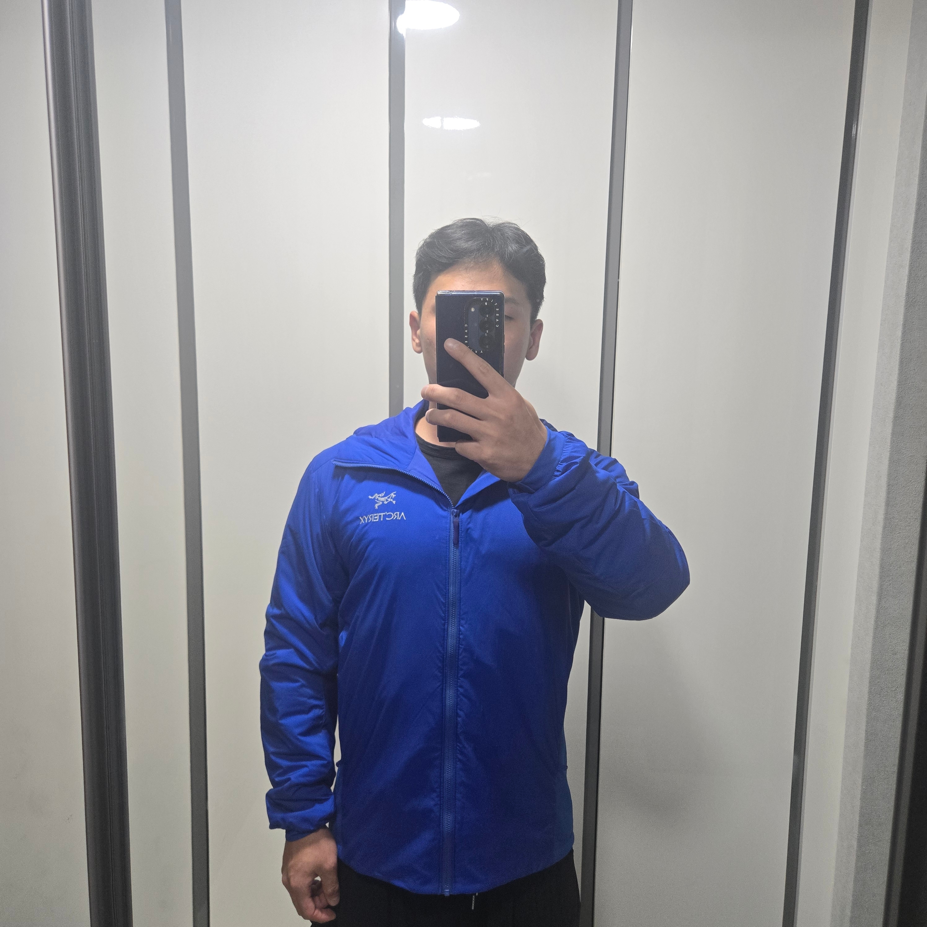 Arc'teryx Atom Hoody Vitality 착용 스타일