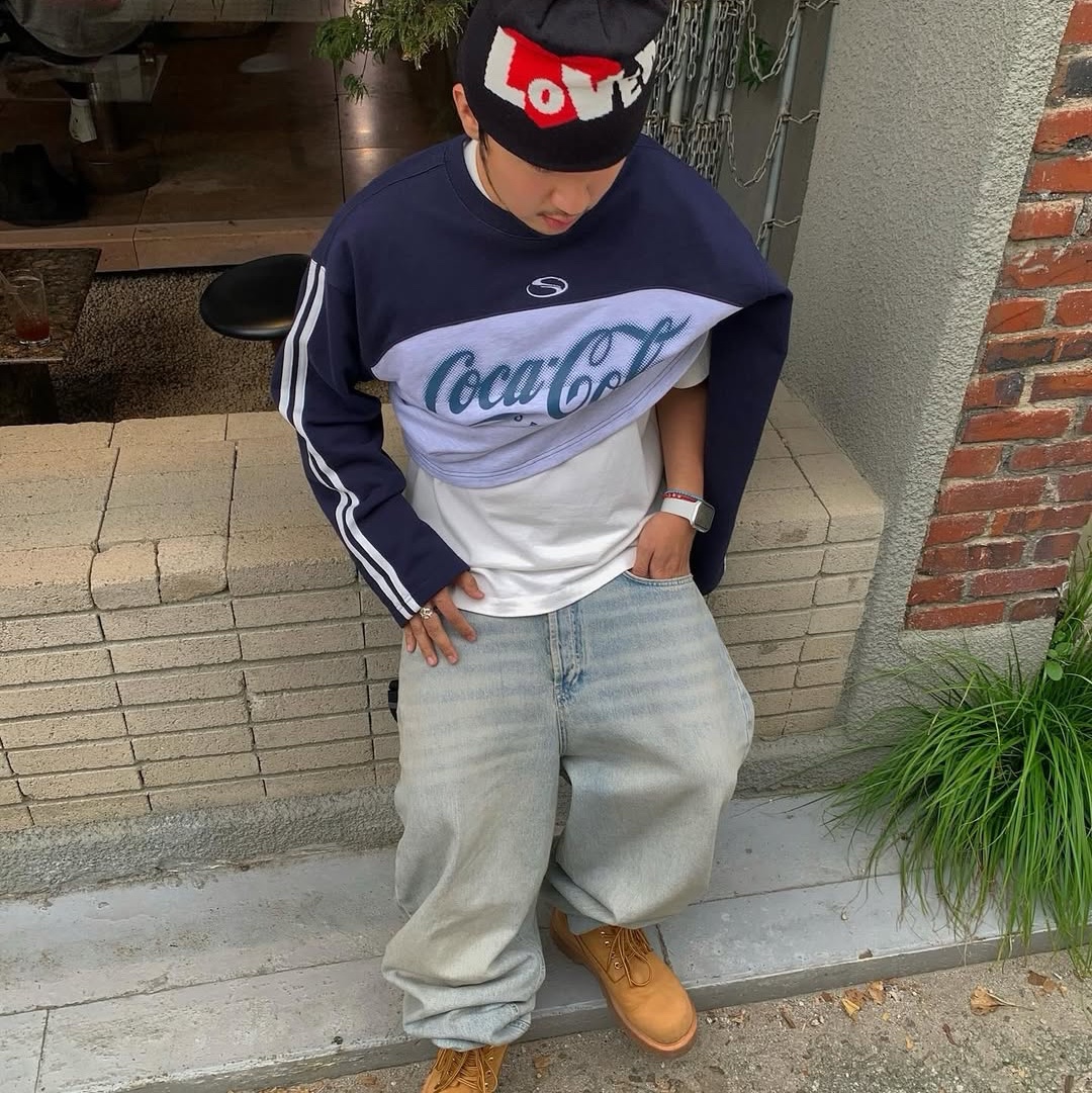 SPORT CHAMBER x Coca-Cola Crew T-shirt Navy 착용 스타일 - 5