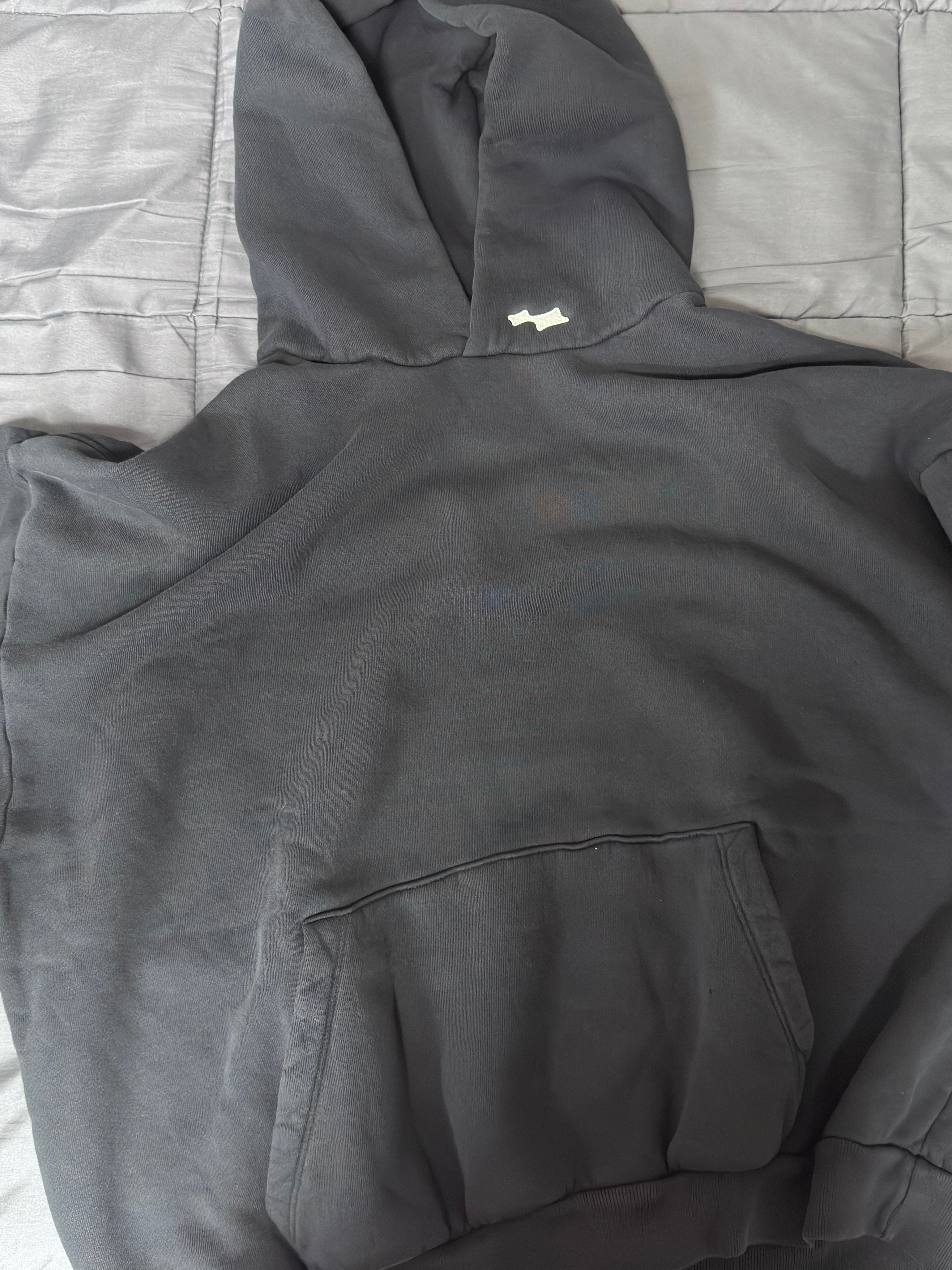 SKYLRK Hoodie Cave 착용 스타일 - 2