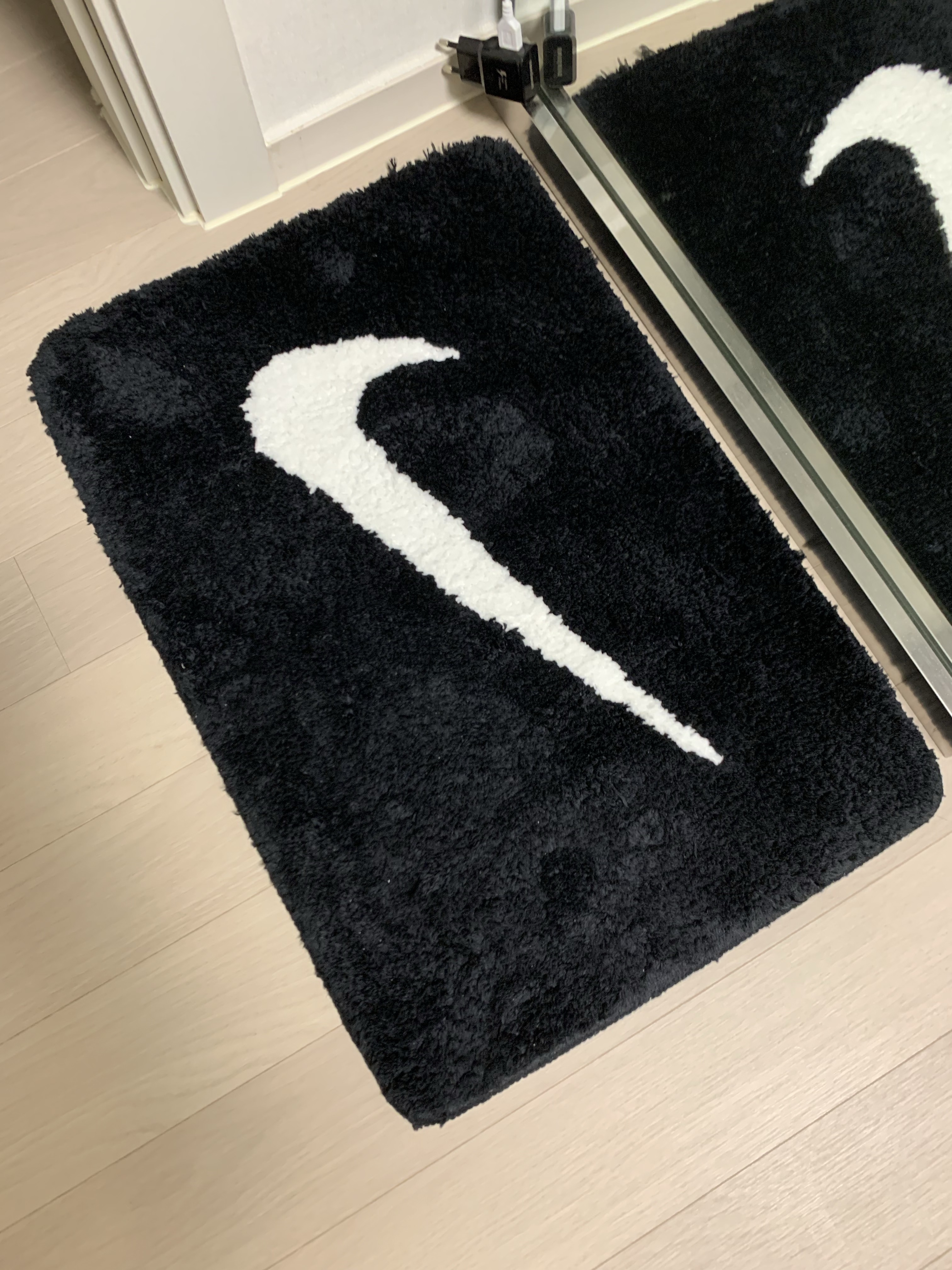 나이키 러그 | KREAM